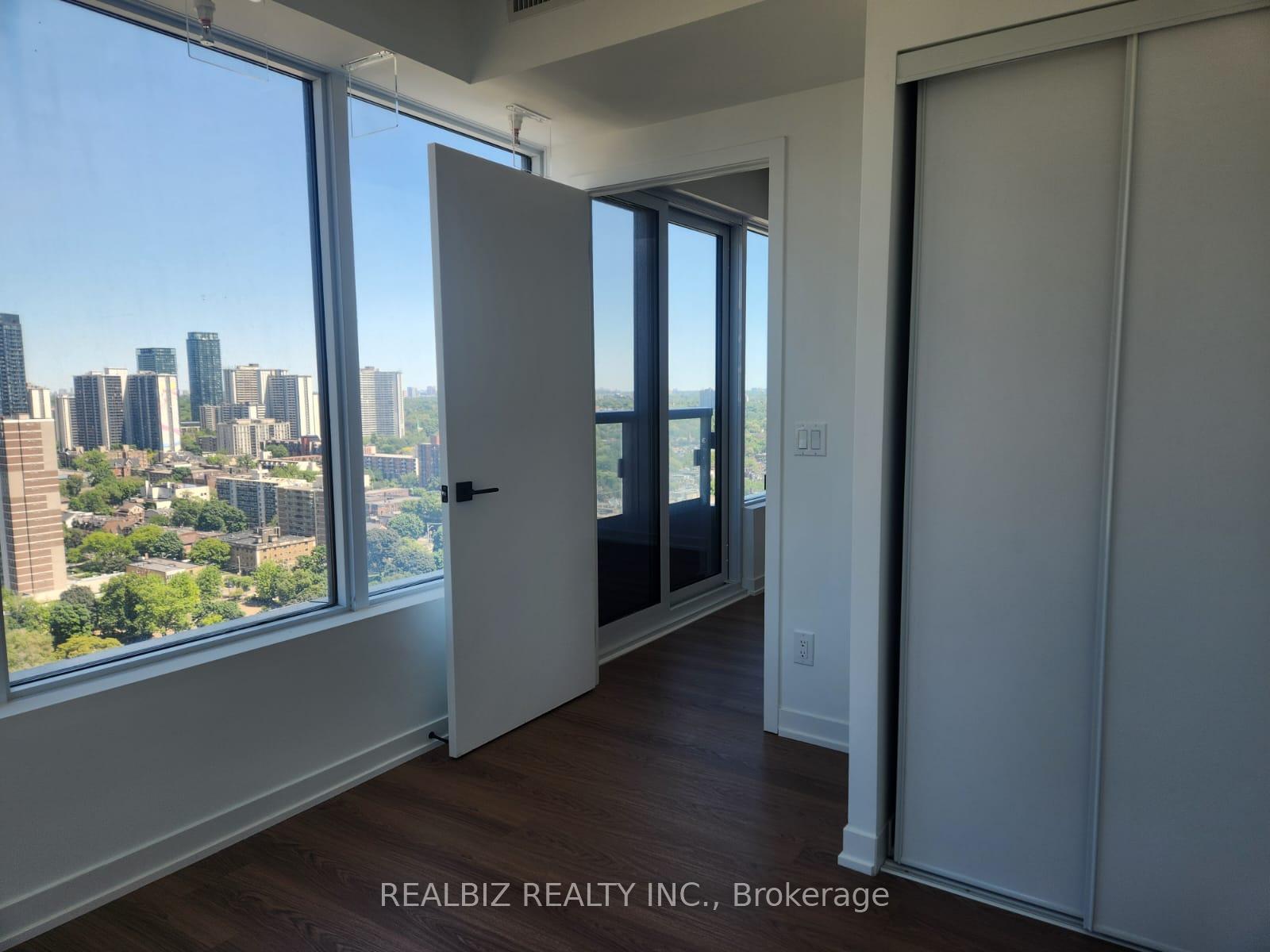 Front of Unit 2906, 319 Jarvis Street