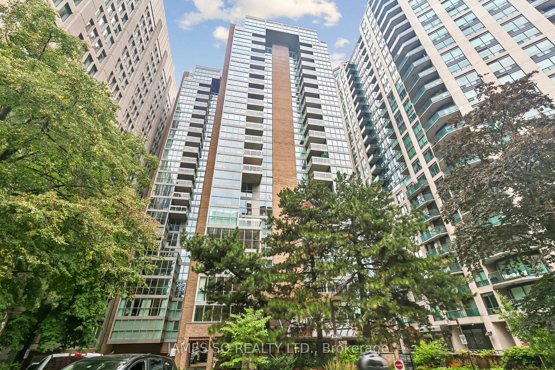 Photo 1 of Unit 2206, 278 Bloor Street E, Toronto, Rosedale-Moore Park — HOMEH