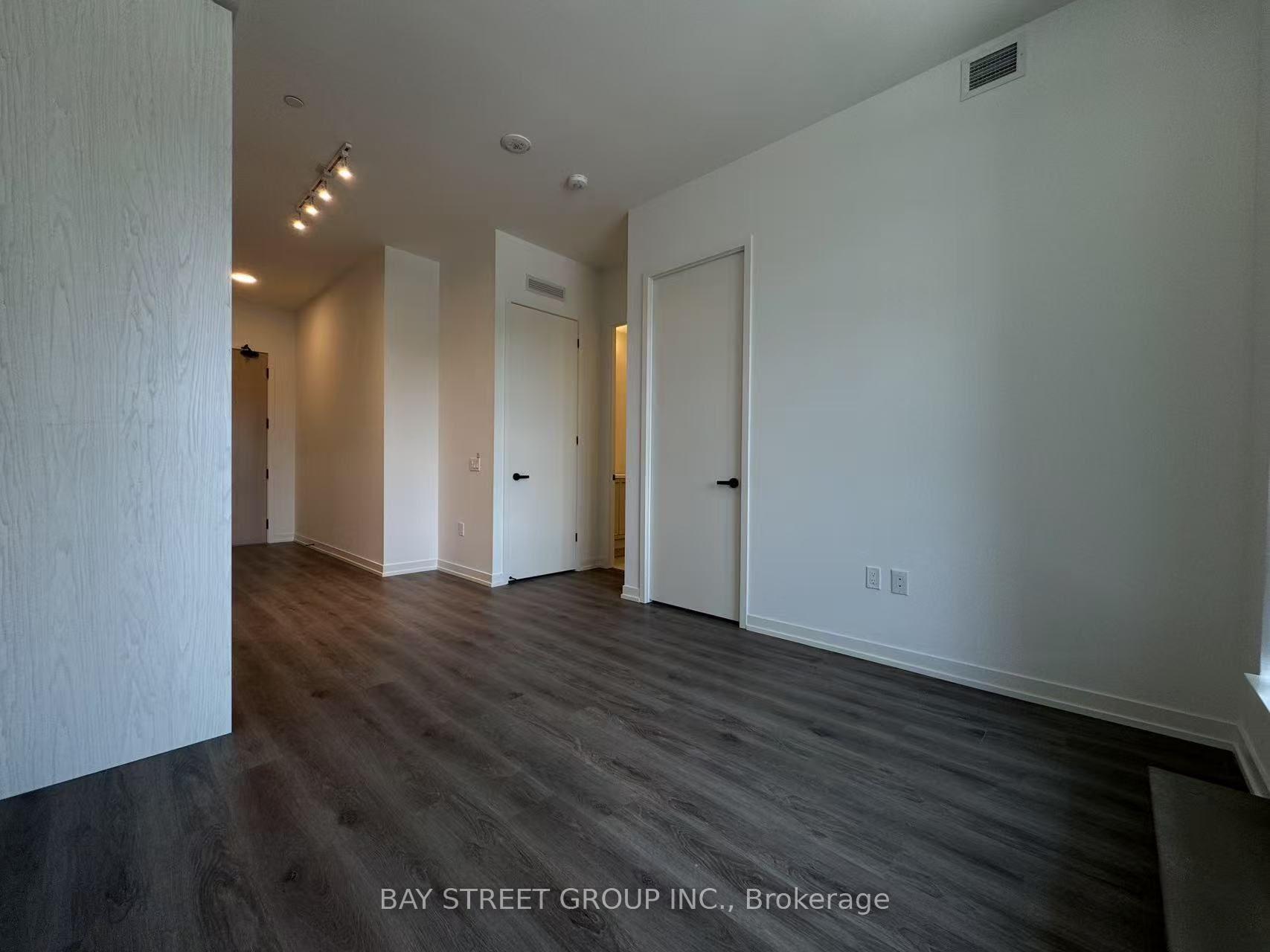 Photo 9 of Unit 203, 28 Interchange Way, Vaughan, Vaughan Corporate Centre — HOMEH