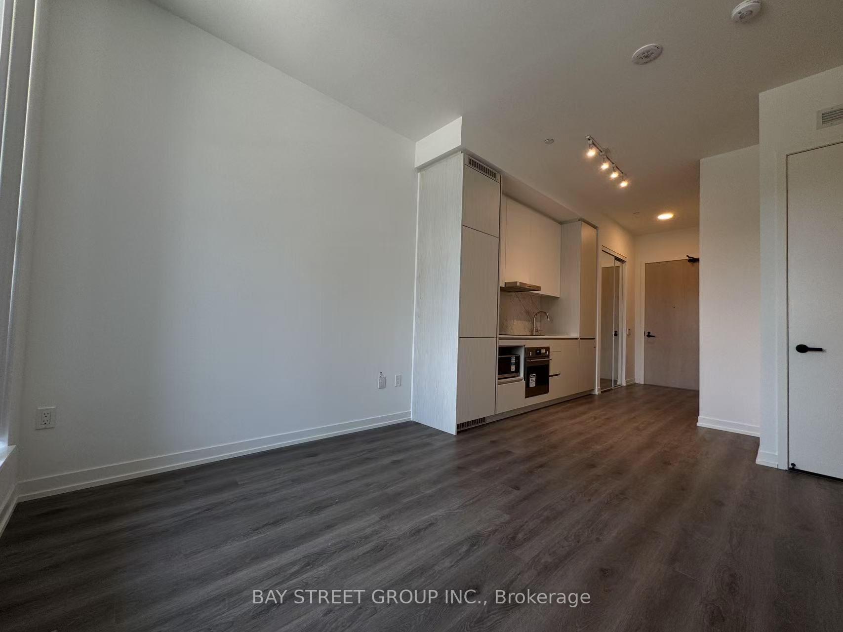 Photo 10 of Unit 203, 28 Interchange Way, Vaughan, Vaughan Corporate Centre — HOMEH