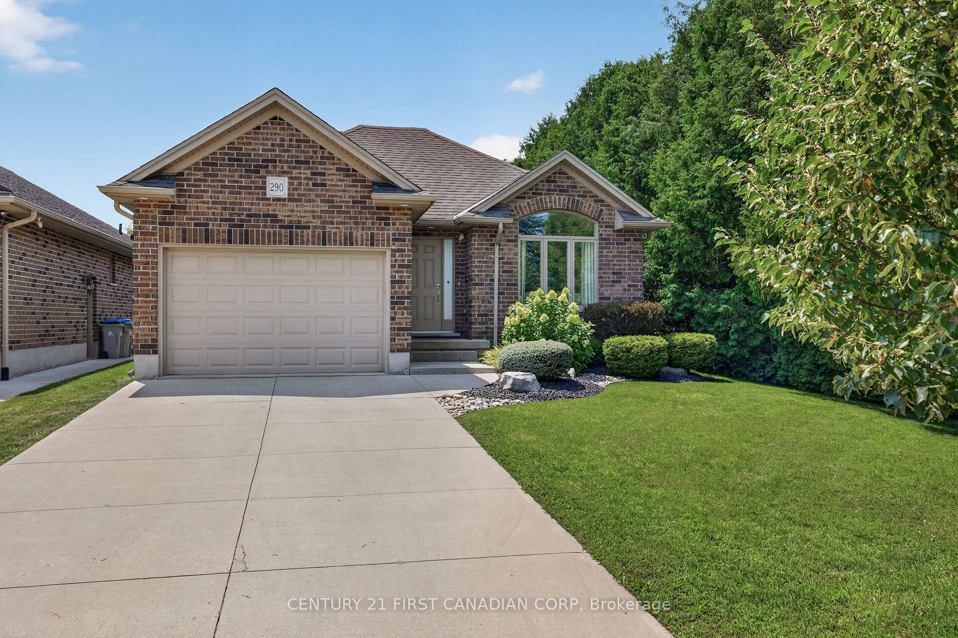 Photo 1 of 290 Mogg Street, Strathroy-Caradoc, SE — HOMEH