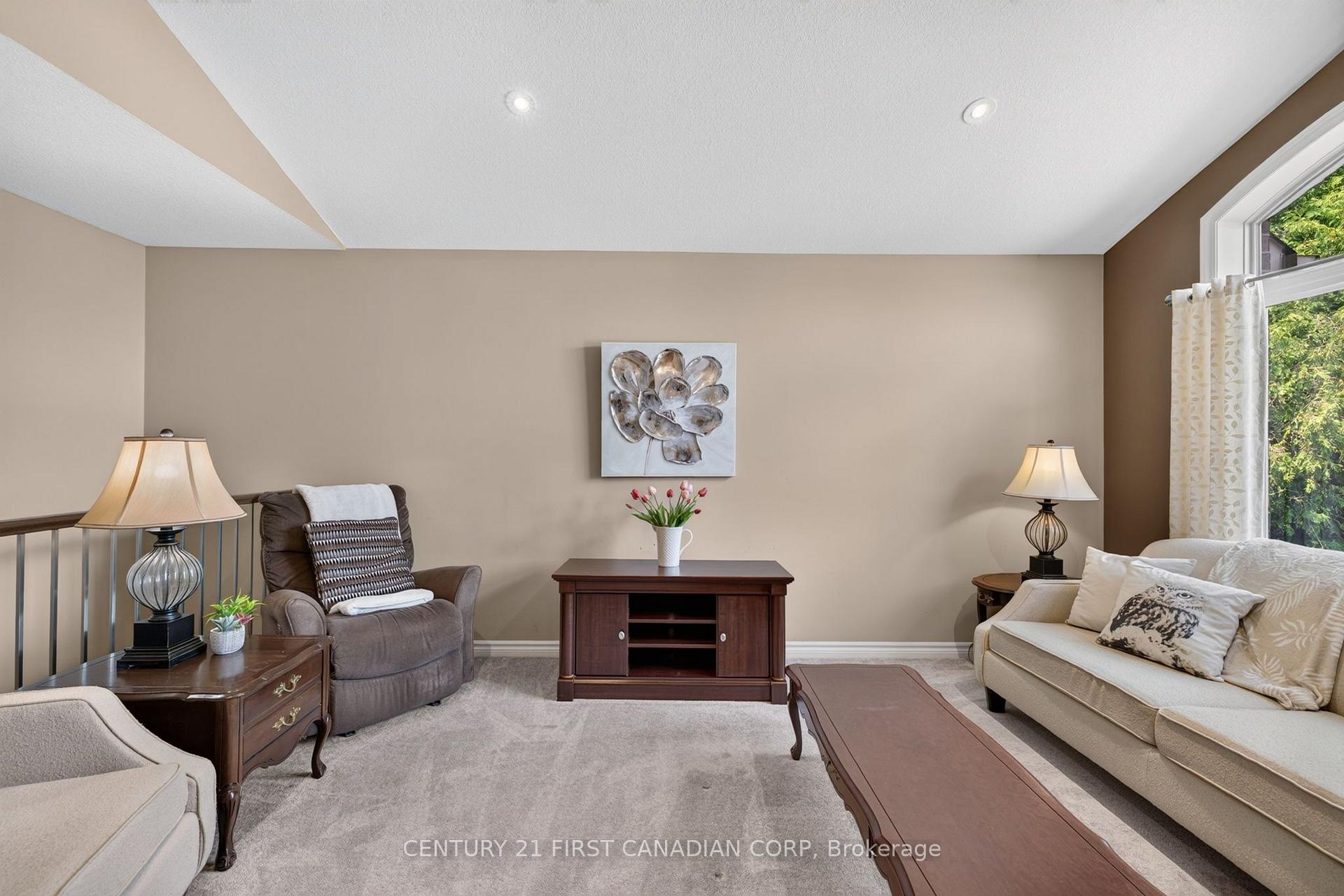 Photo 8 of 290 Mogg Street, Strathroy-Caradoc, SE — HOMEH