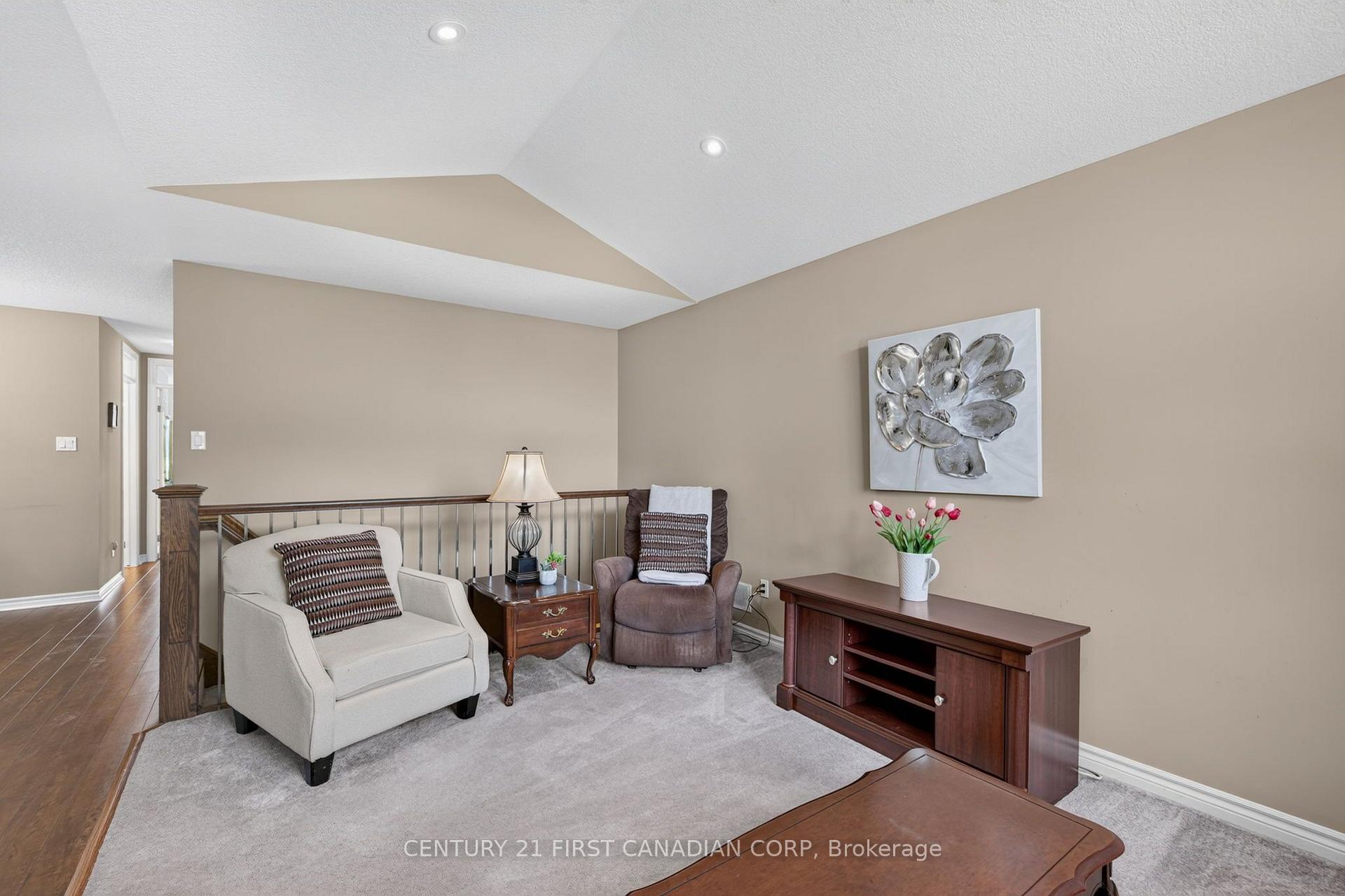 Photo 10 of 290 Mogg Street, Strathroy-Caradoc, SE — HOMEH