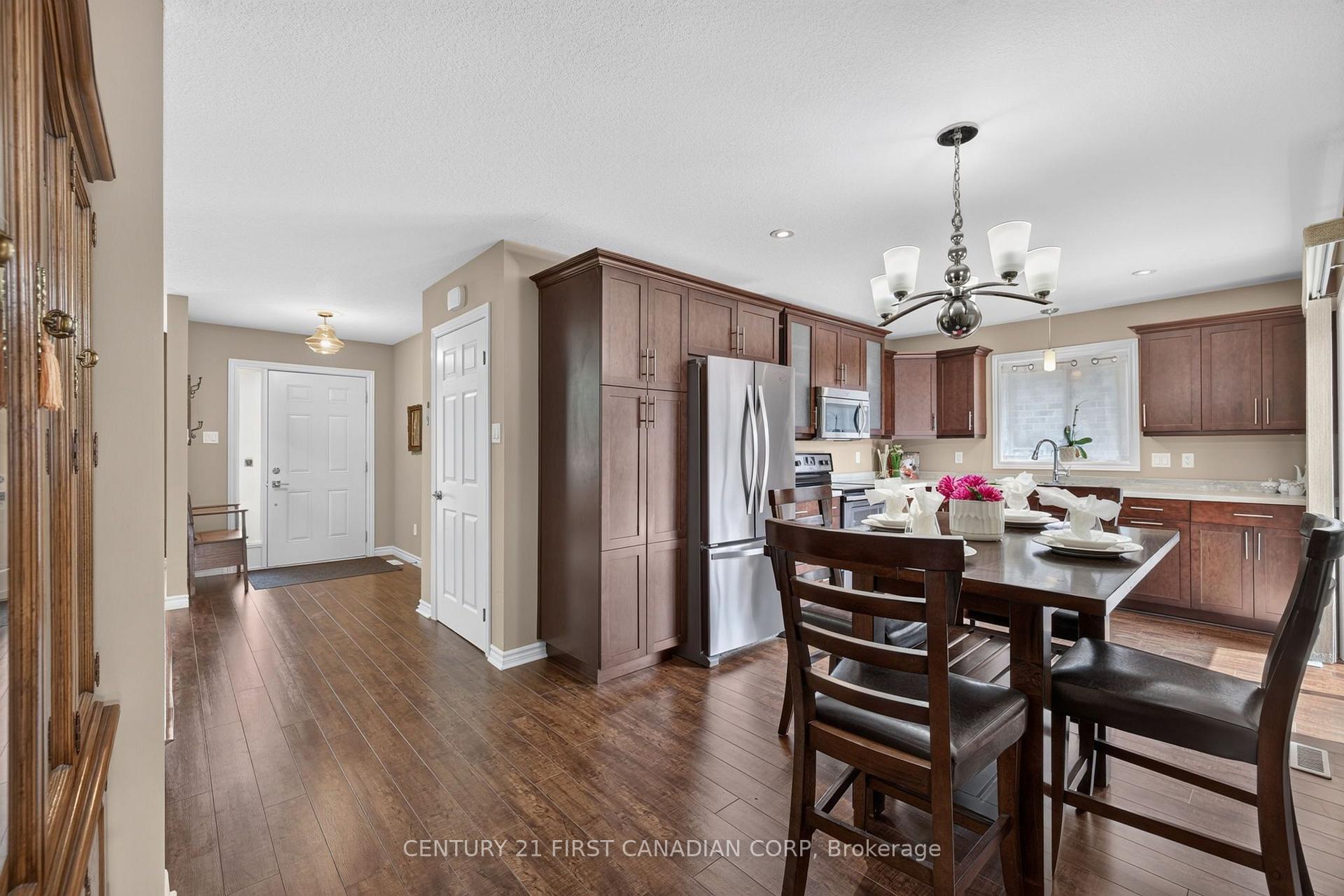 Photo 12 of 290 Mogg Street, Strathroy-Caradoc, SE — HOMEH