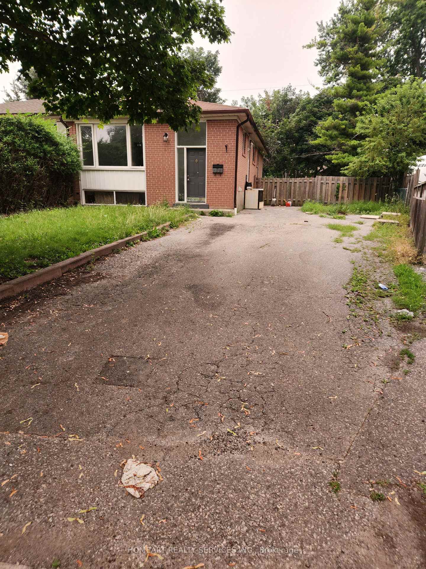 Photo 15 of 87 Tulloch Drive, Ajax, South East — HOMEH