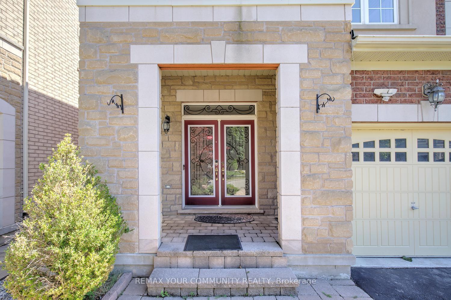 Photo 2 of 89 Maple Valley Drive, Vaughan, Patterson — HOMEH