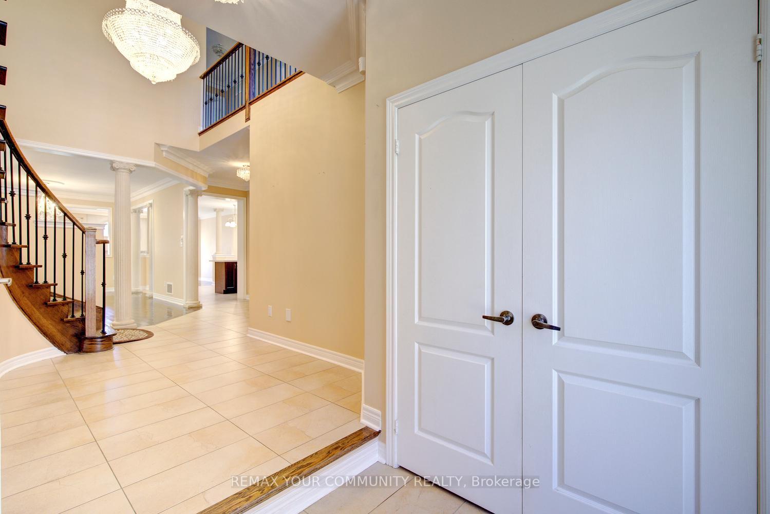 Photo 4 of 89 Maple Valley Drive, Vaughan, Patterson — HOMEH