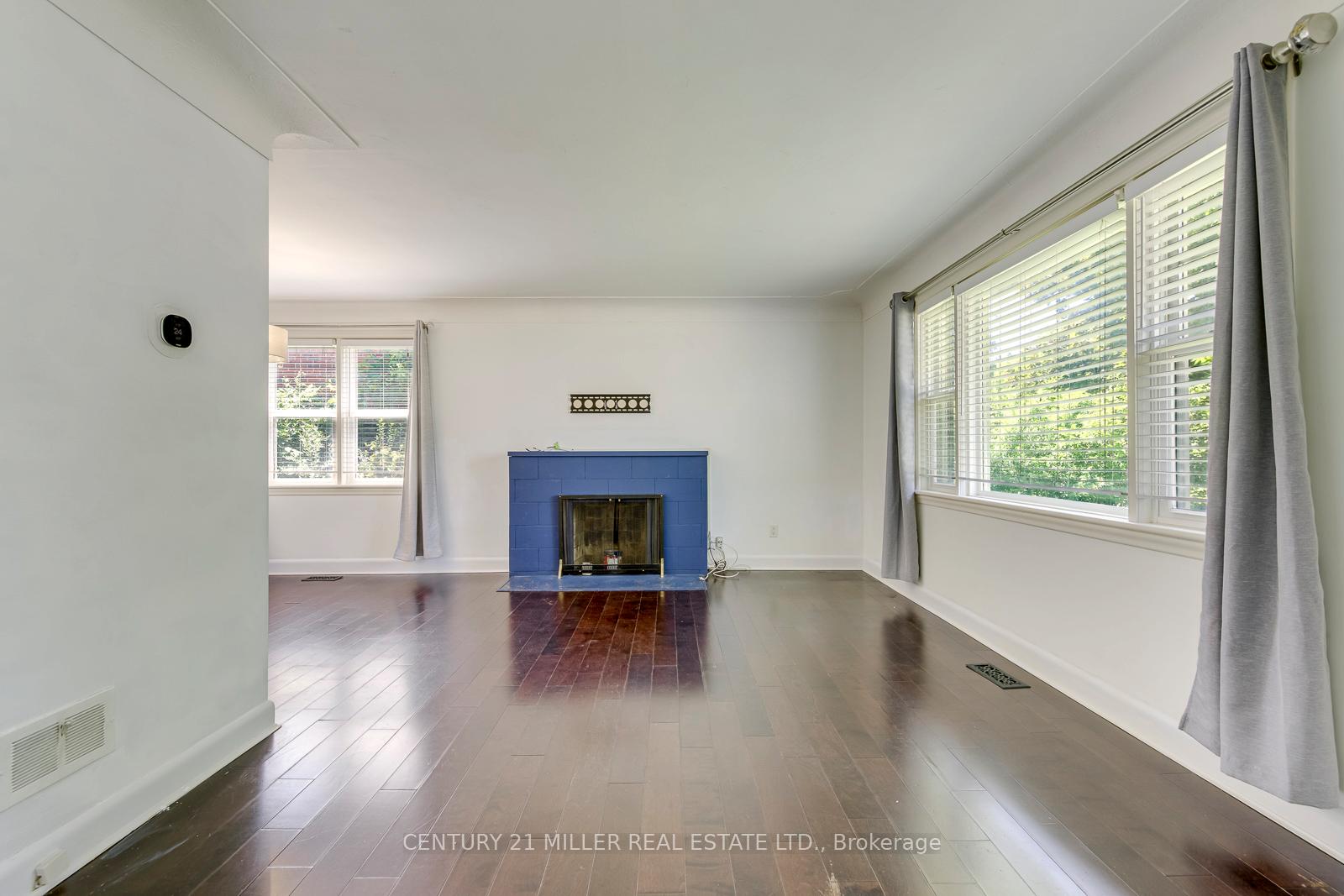 Photo 8 of 2048 Edinburgh (Main Level) Drive, Burlington, Brant — HOMEH