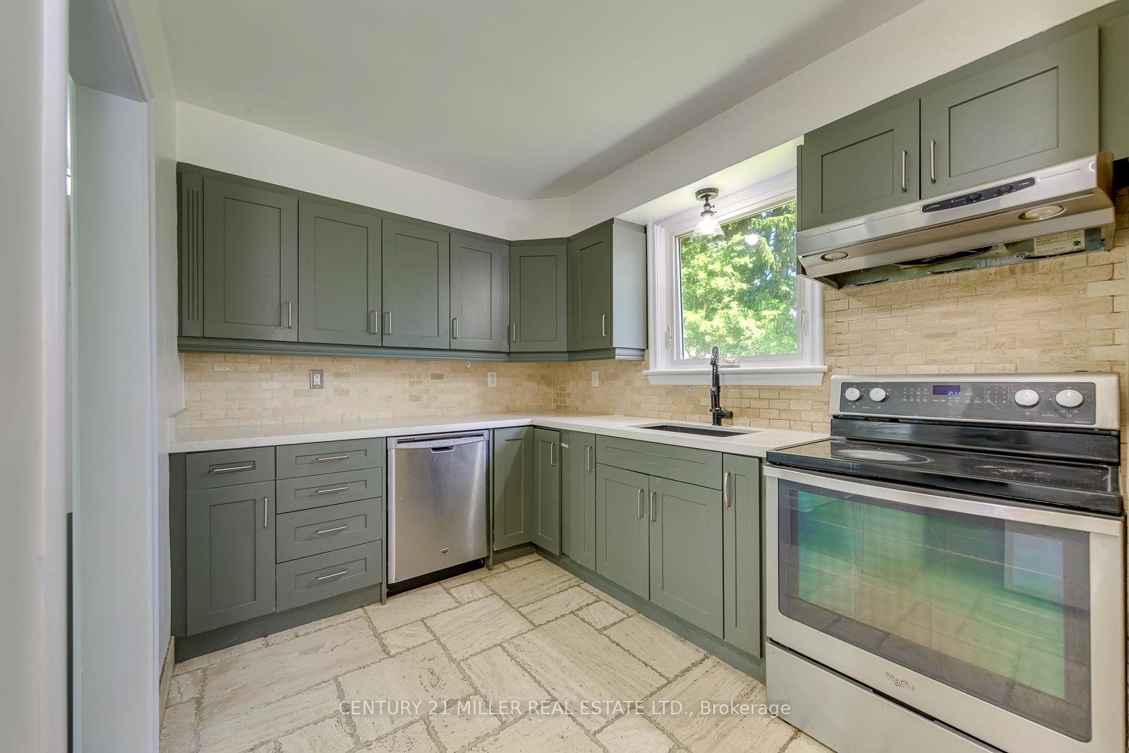 Photo 14 of 2048 Edinburgh (Main Level) Drive, Burlington, Brant — HOMEH