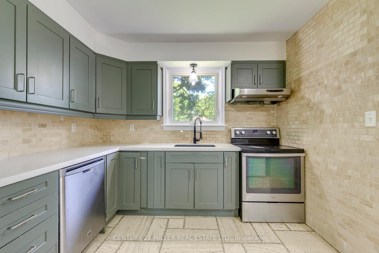 Photo 16 of 2048 Edinburgh (Main Level) Drive, Burlington, Brant — HOMEH