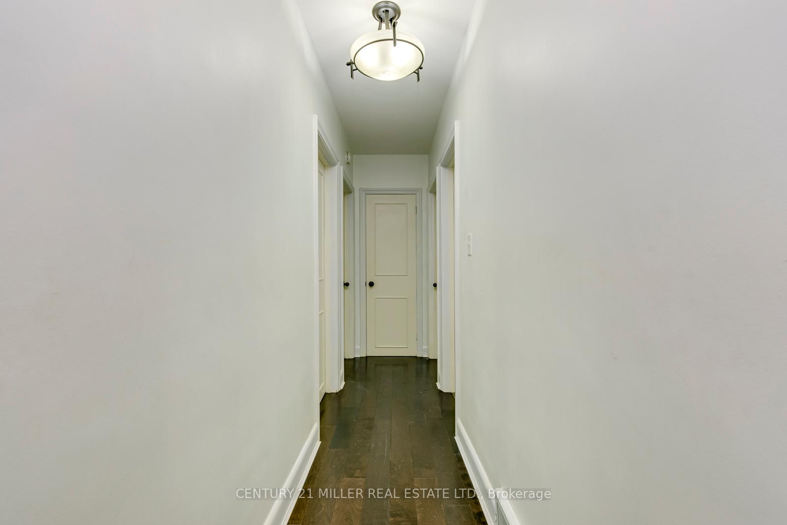 Photo 18 of 2048 Edinburgh (Main Level) Drive, Burlington, Brant — HOMEH