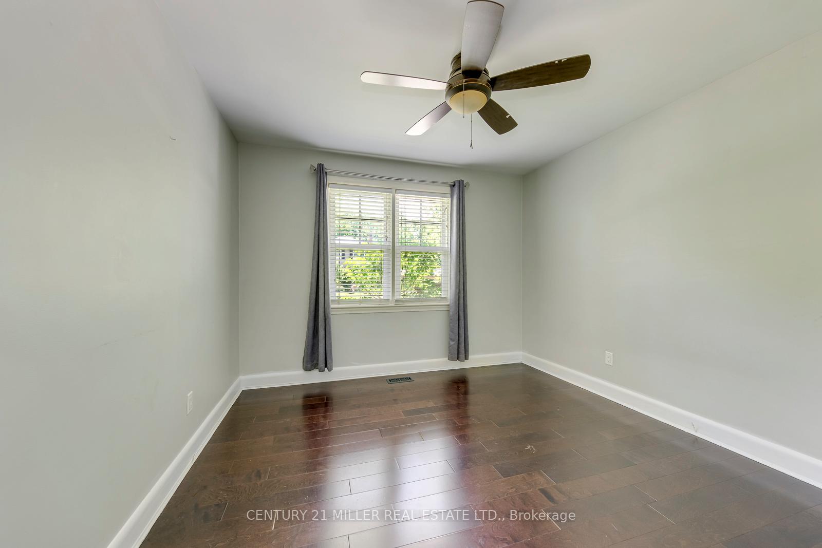 Photo 21 of 2048 Edinburgh (Main Level) Drive, Burlington, Brant — HOMEH