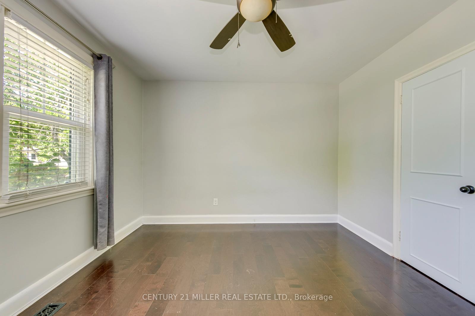 Photo 22 of 2048 Edinburgh (Main Level) Drive, Burlington, Brant — HOMEH