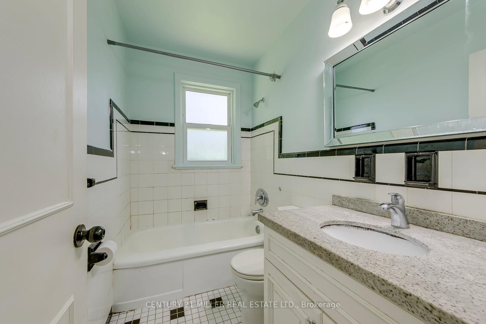 Photo 25 of 2048 Edinburgh (Main Level) Drive, Burlington, Brant — HOMEH