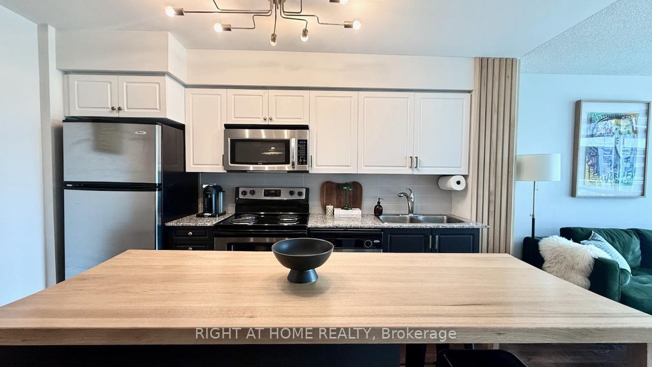 Photo 17 of Unit 656, 209 Fort York Boulevard S, Toronto, Niagara — HOMEH