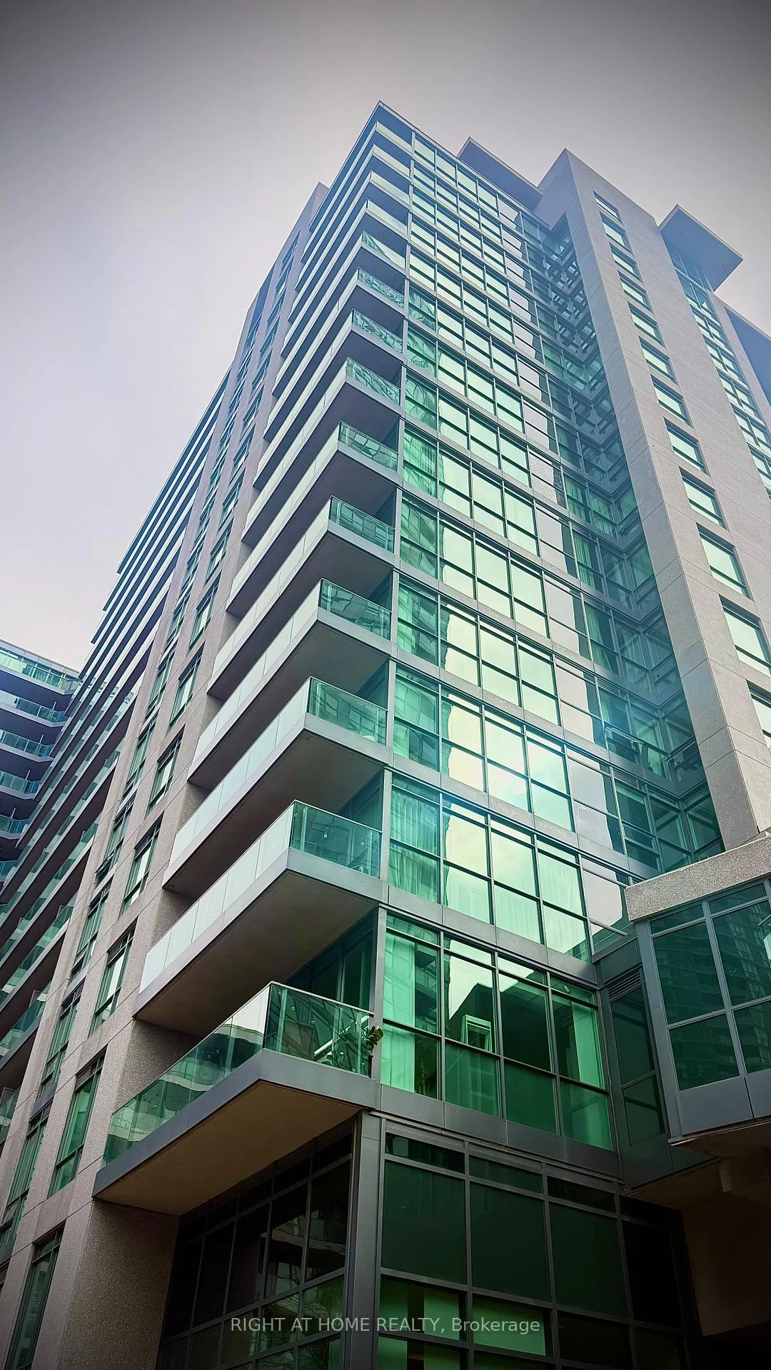 Photo 4 of Unit 656, 209 Fort York Boulevard S, Toronto, Niagara — HOMEH