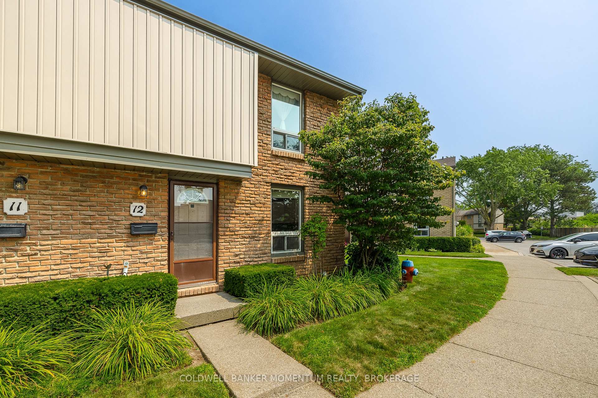 Photo 3 of Unit 12, 302 Vine Street, St. Catharines, Carlton/Bunting — HOMEH