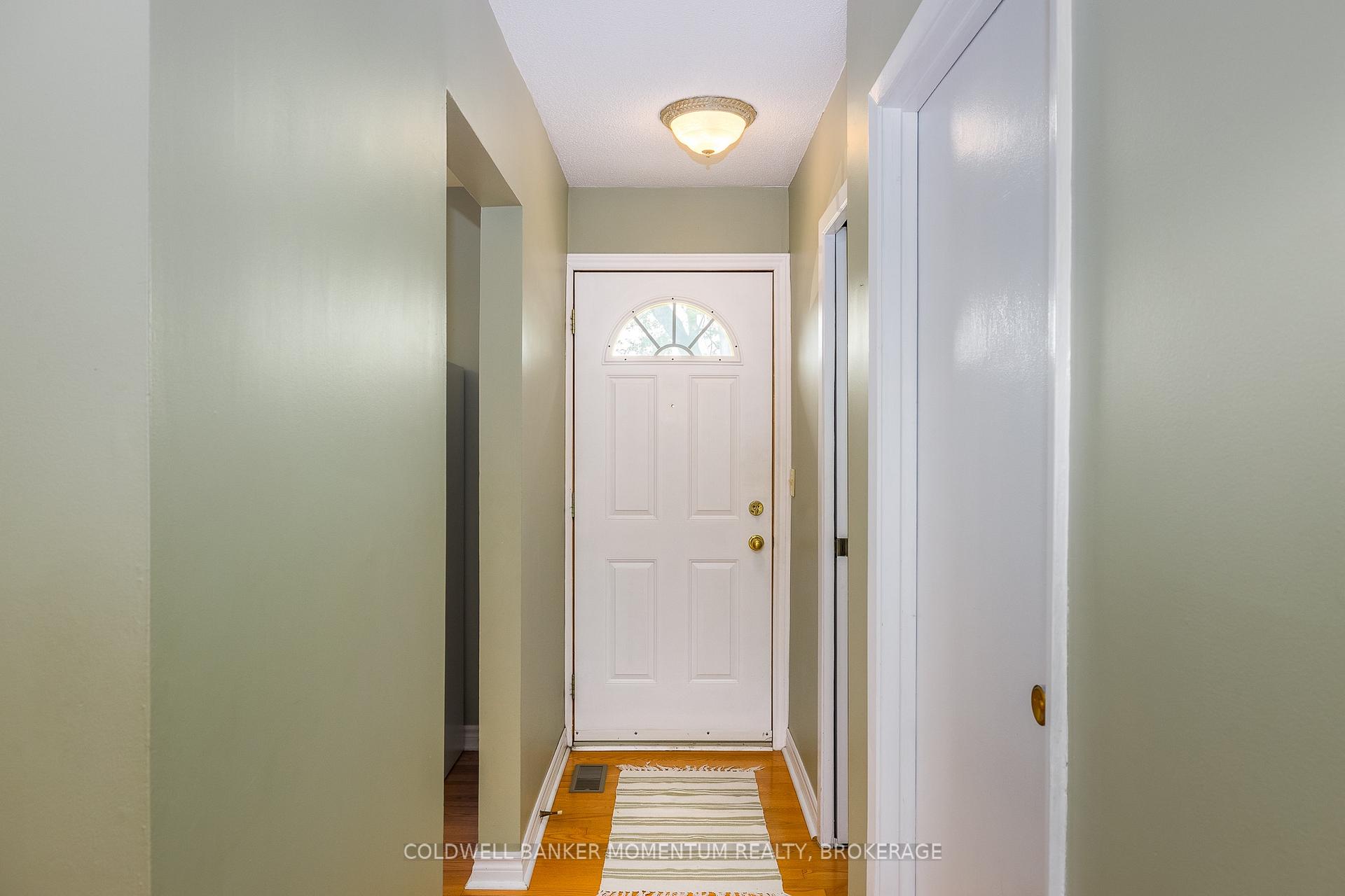 Photo 4 of Unit 12, 302 Vine Street, St. Catharines, Carlton/Bunting — HOMEH
