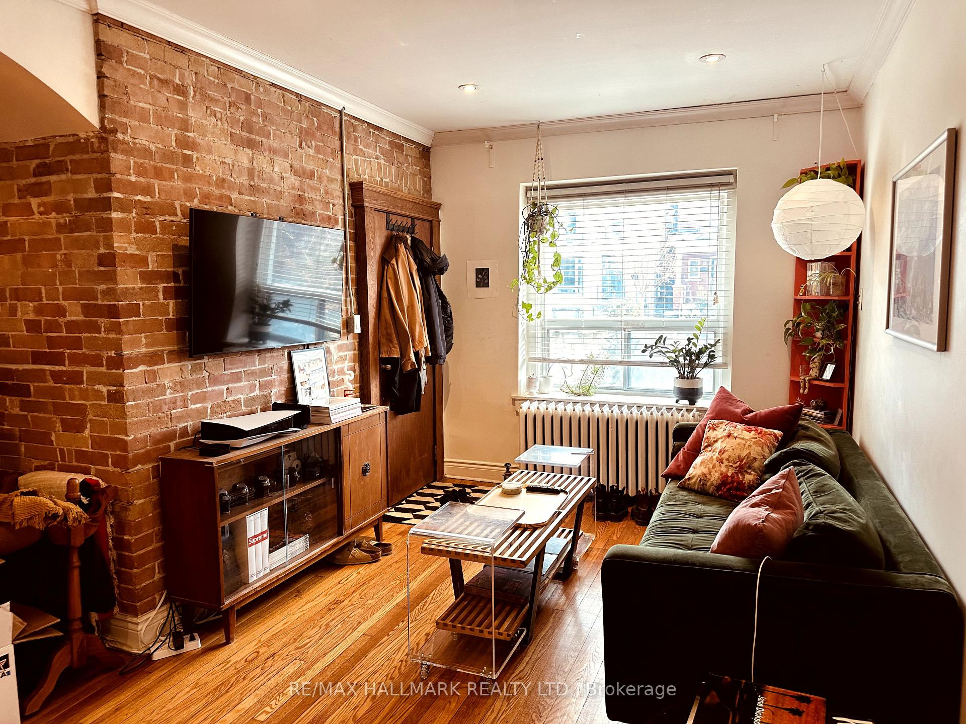 Photo 2 of Unit 2, 20 Triller Avenue, Toronto, South Parkdale — HOMEH