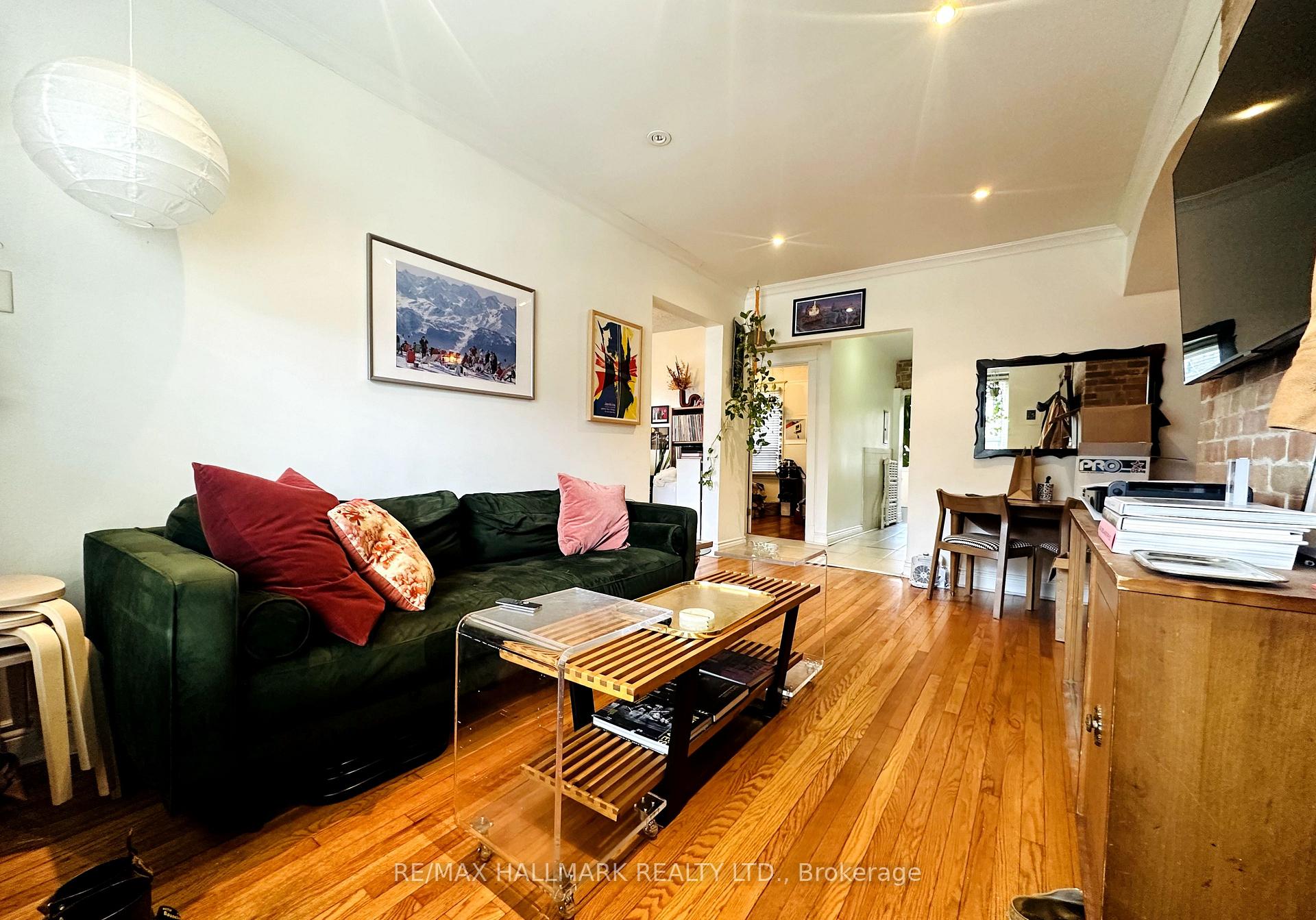 Photo 5 of Unit 2, 20 Triller Avenue, Toronto, South Parkdale — HOMEH