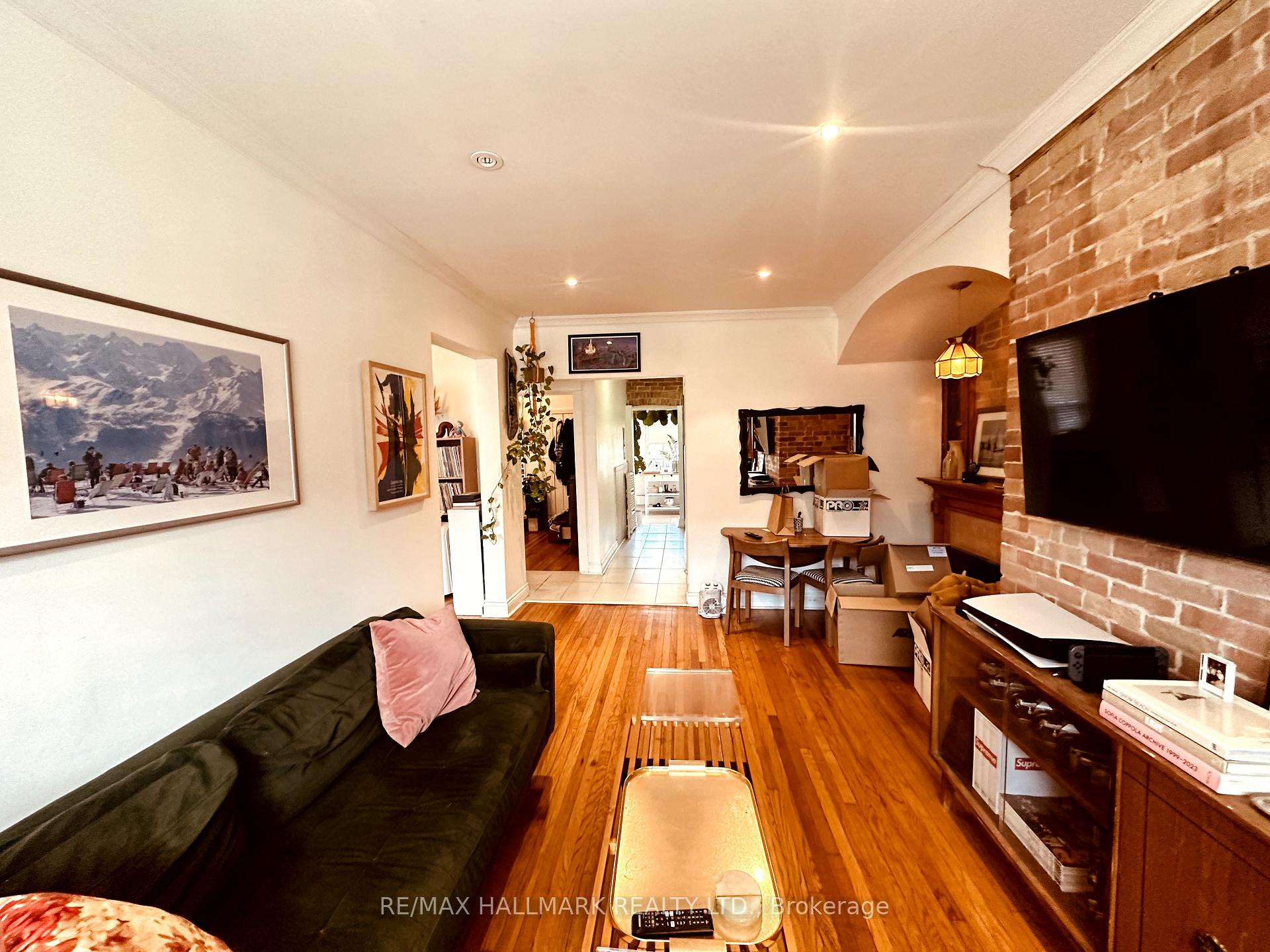 Photo 6 of Unit 2, 20 Triller Avenue, Toronto, South Parkdale — HOMEH