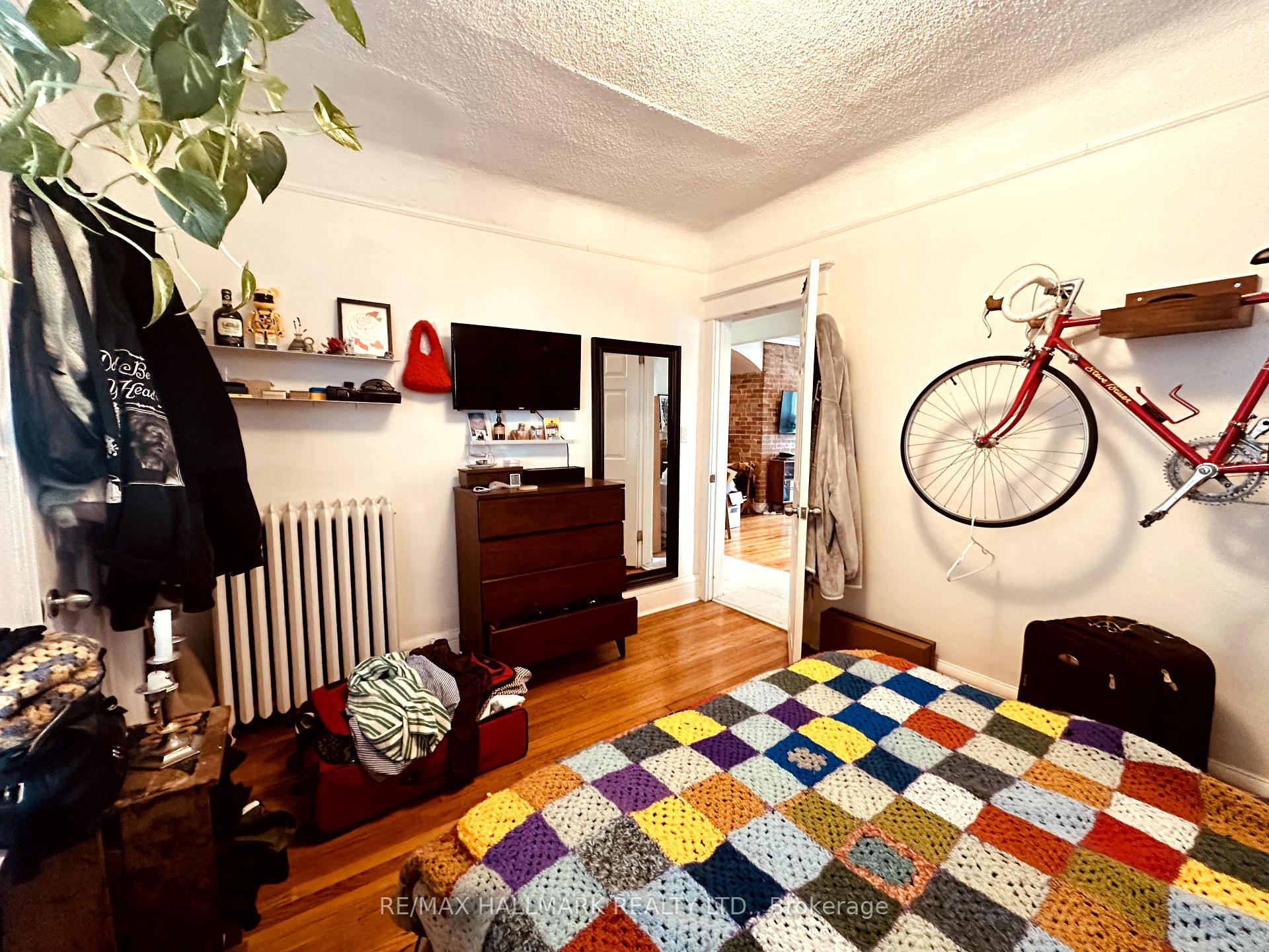 Photo 8 of Unit 2, 20 Triller Avenue, Toronto, South Parkdale — HOMEH