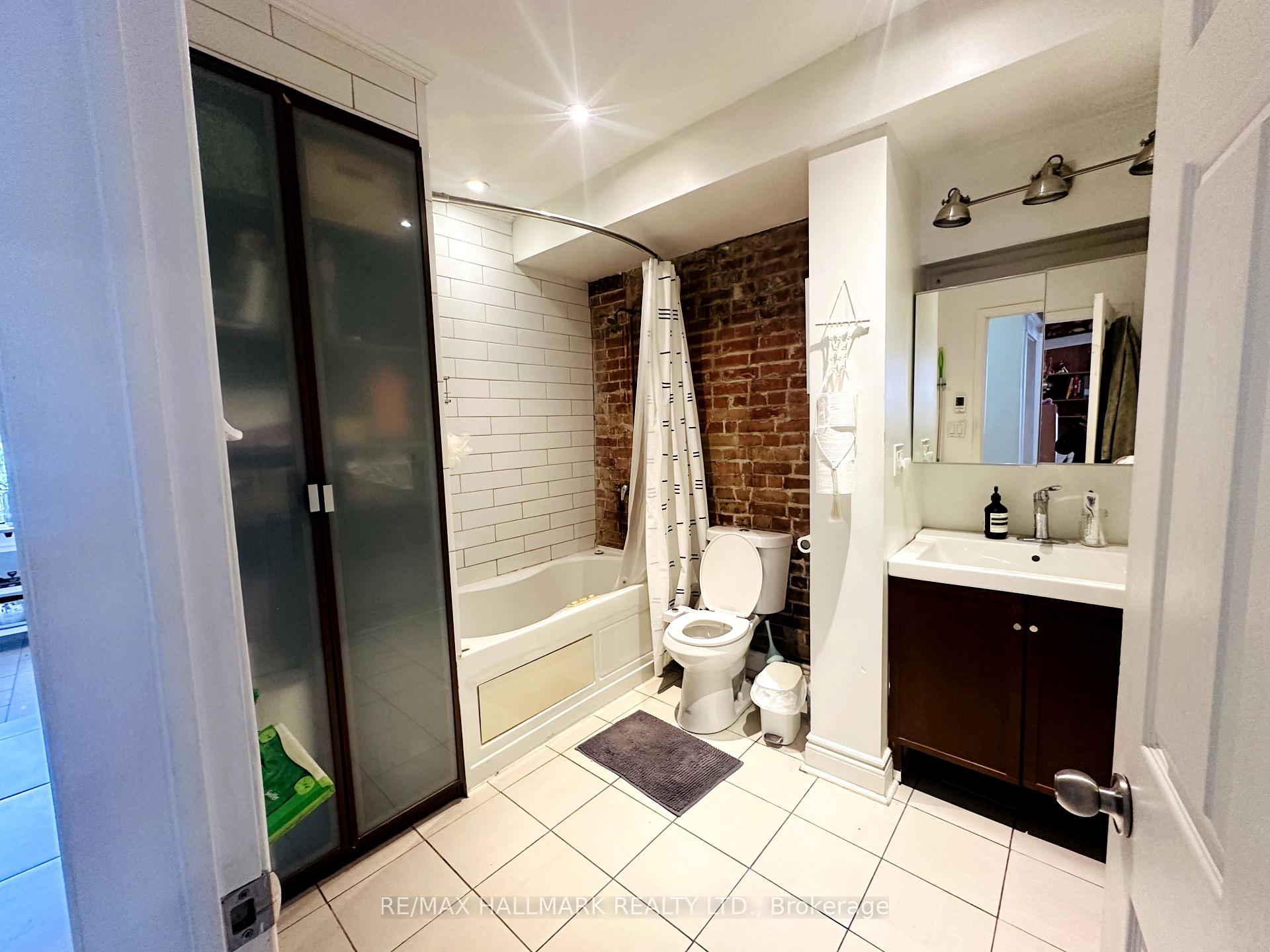 Photo 13 of Unit 2, 20 Triller Avenue, Toronto, South Parkdale — HOMEH