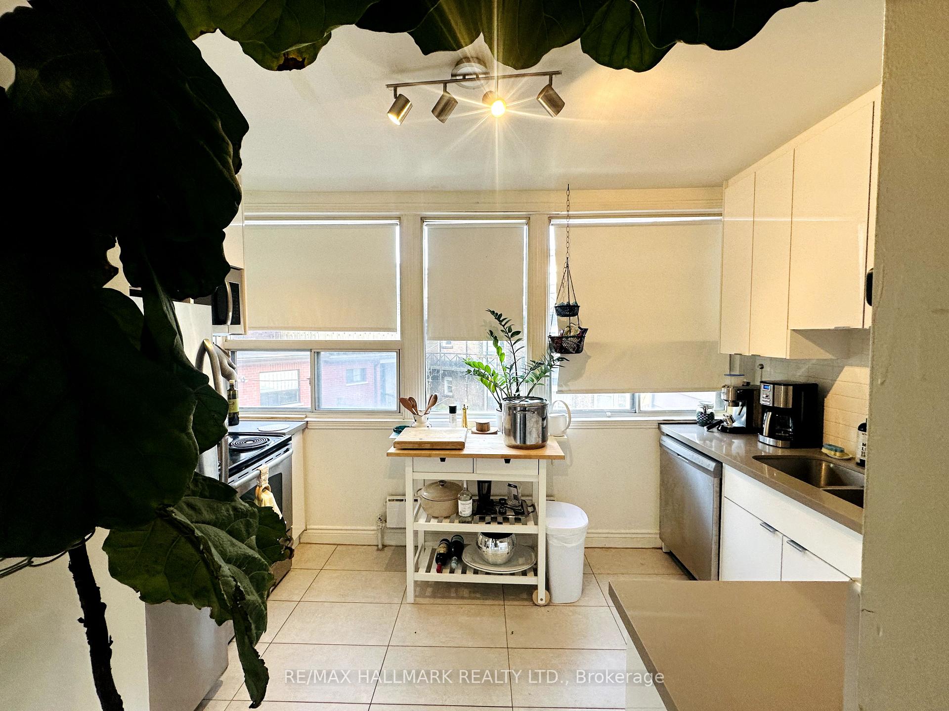 Photo 16 of Unit 2, 20 Triller Avenue, Toronto, South Parkdale — HOMEH
