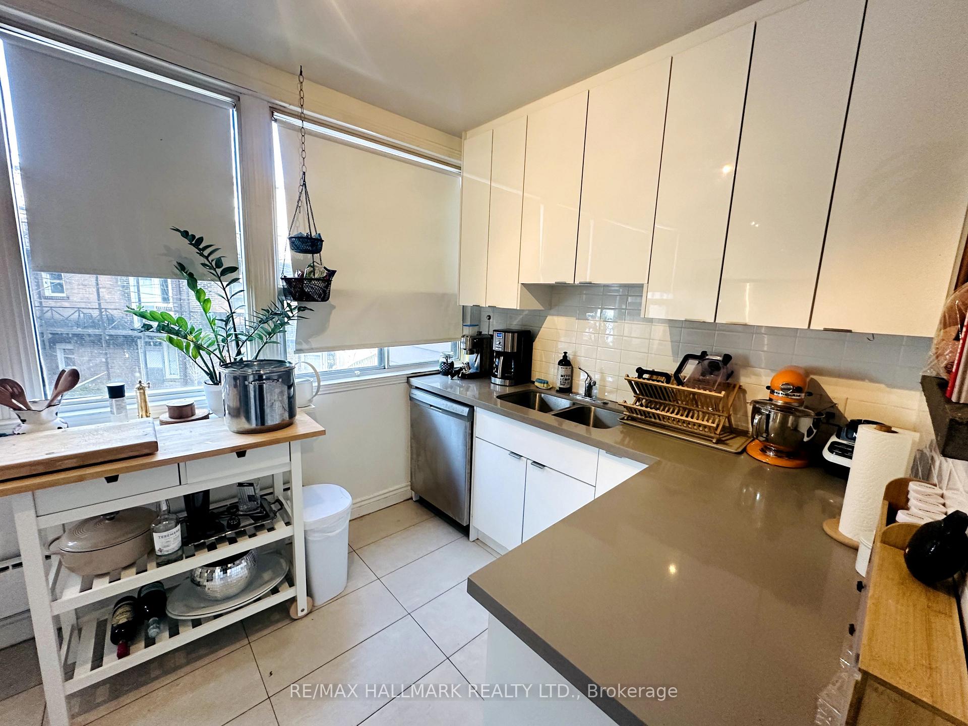 Photo 17 of Unit 2, 20 Triller Avenue, Toronto, South Parkdale — HOMEH