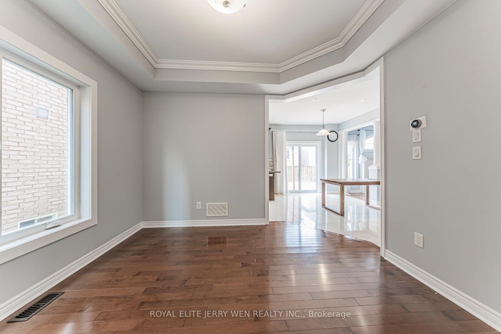 Photo 10 of 176 District Avenue, Vaughan, Patterson — HOMEH