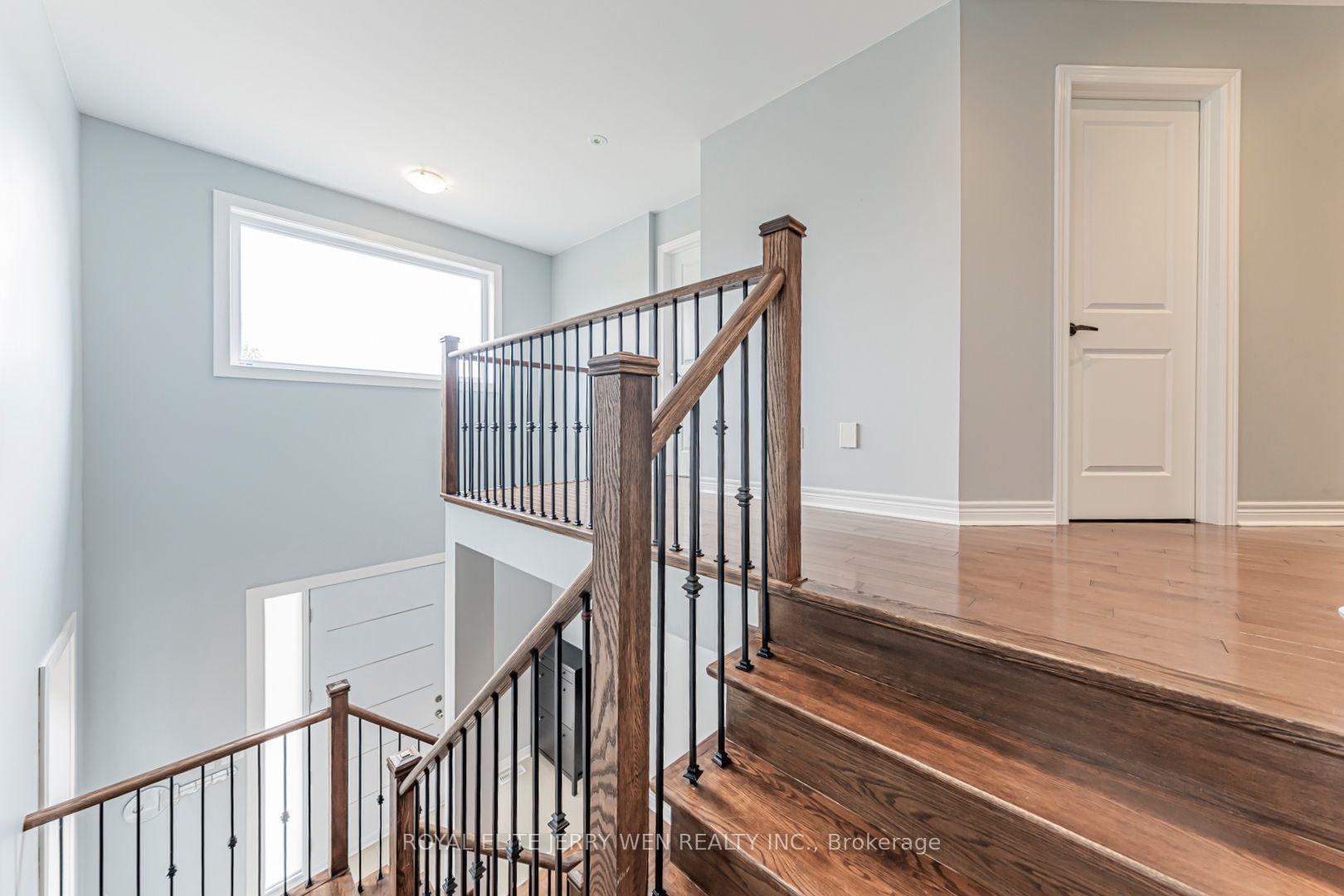 Photo 13 of 176 District Avenue, Vaughan, Patterson — HOMEH