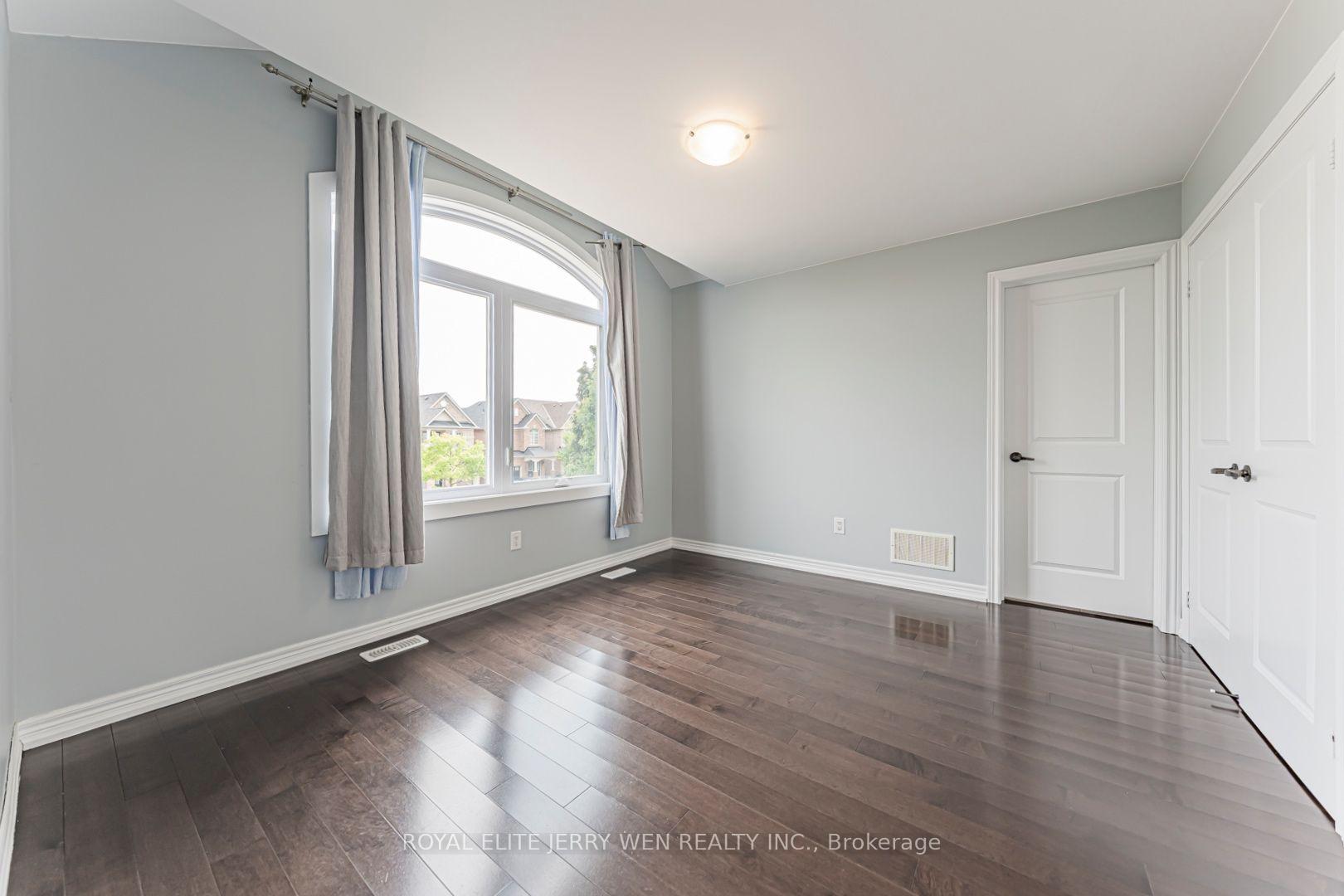Photo 14 of 176 District Avenue, Vaughan, Patterson — HOMEH