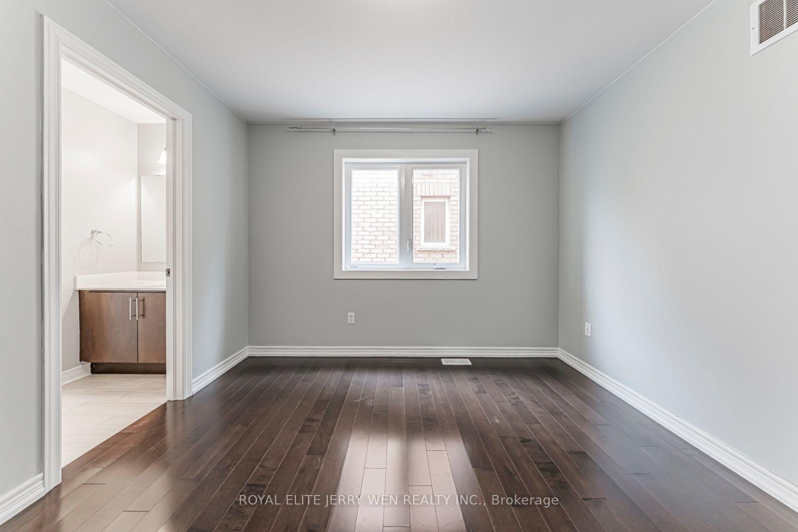 Photo 16 of 176 District Avenue, Vaughan, Patterson — HOMEH