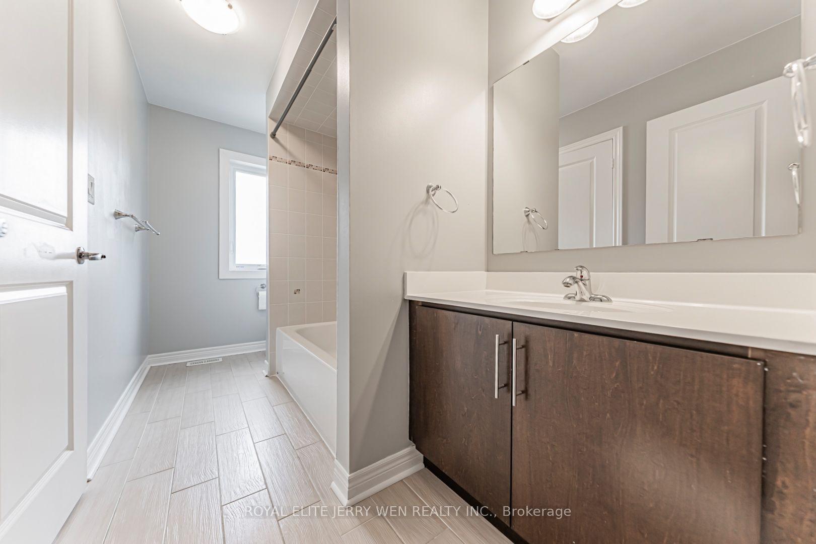 Photo 17 of 176 District Avenue, Vaughan, Patterson — HOMEH