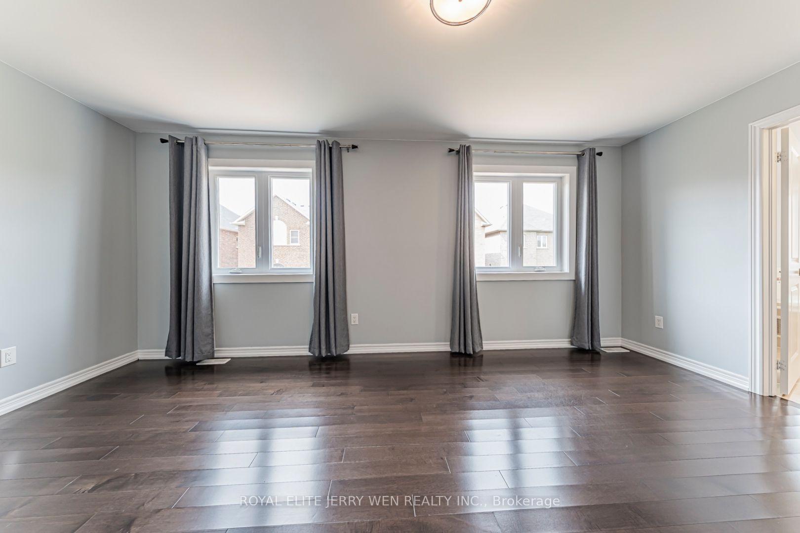 Photo 20 of 176 District Avenue, Vaughan, Patterson — HOMEH