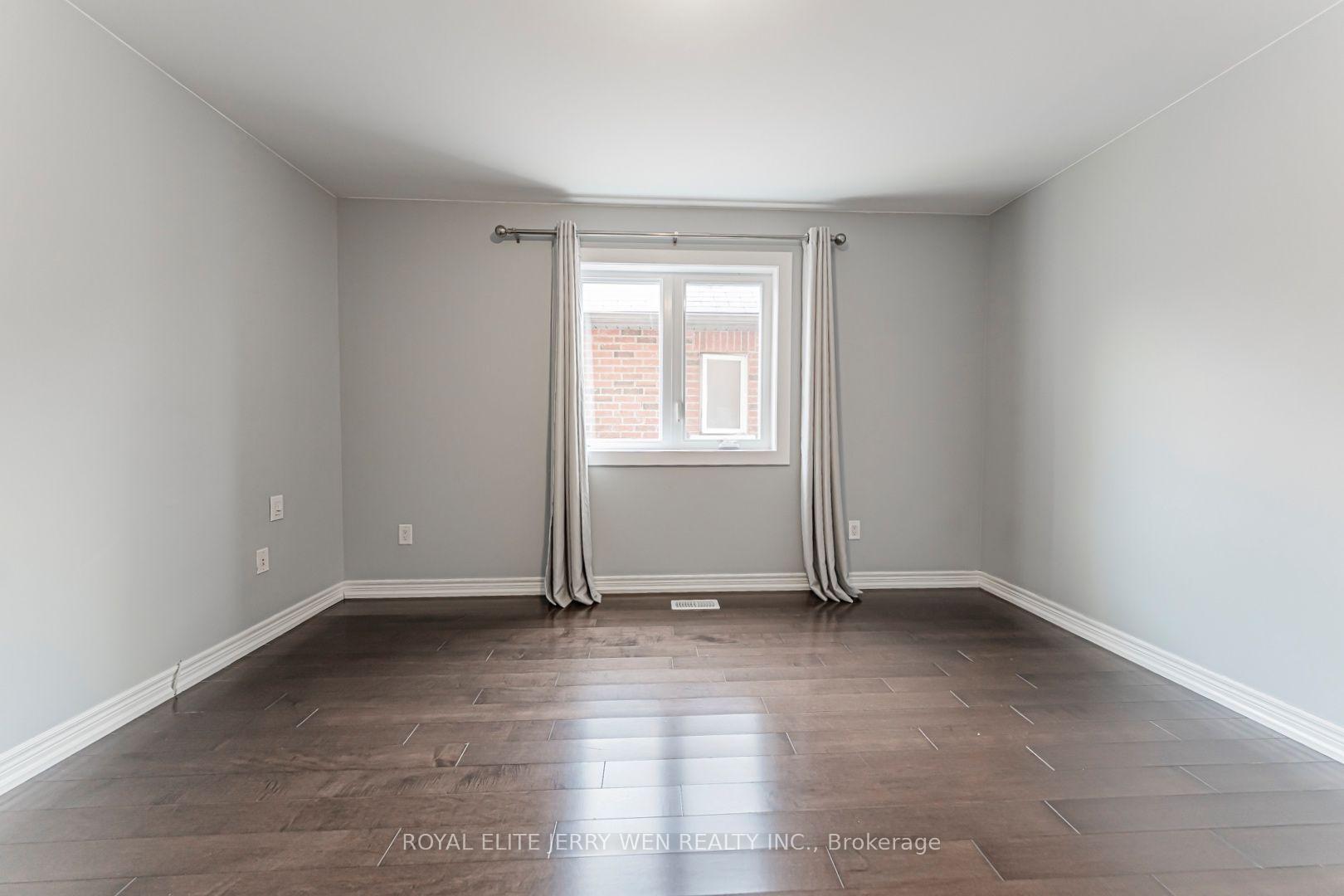 Photo 24 of 176 District Avenue, Vaughan, Patterson — HOMEH