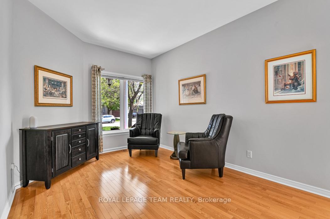 Photo 5 of 4121 Wolfe Point Way, Ottawa, Riverside South/Gloucester Glen — HOMEH