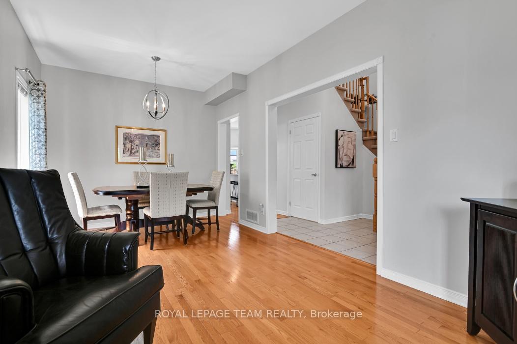 Photo 6 of 4121 Wolfe Point Way, Ottawa, Riverside South/Gloucester Glen — HOMEH