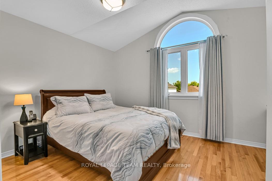Photo 22 of 4121 Wolfe Point Way, Ottawa, Riverside South/Gloucester Glen — HOMEH