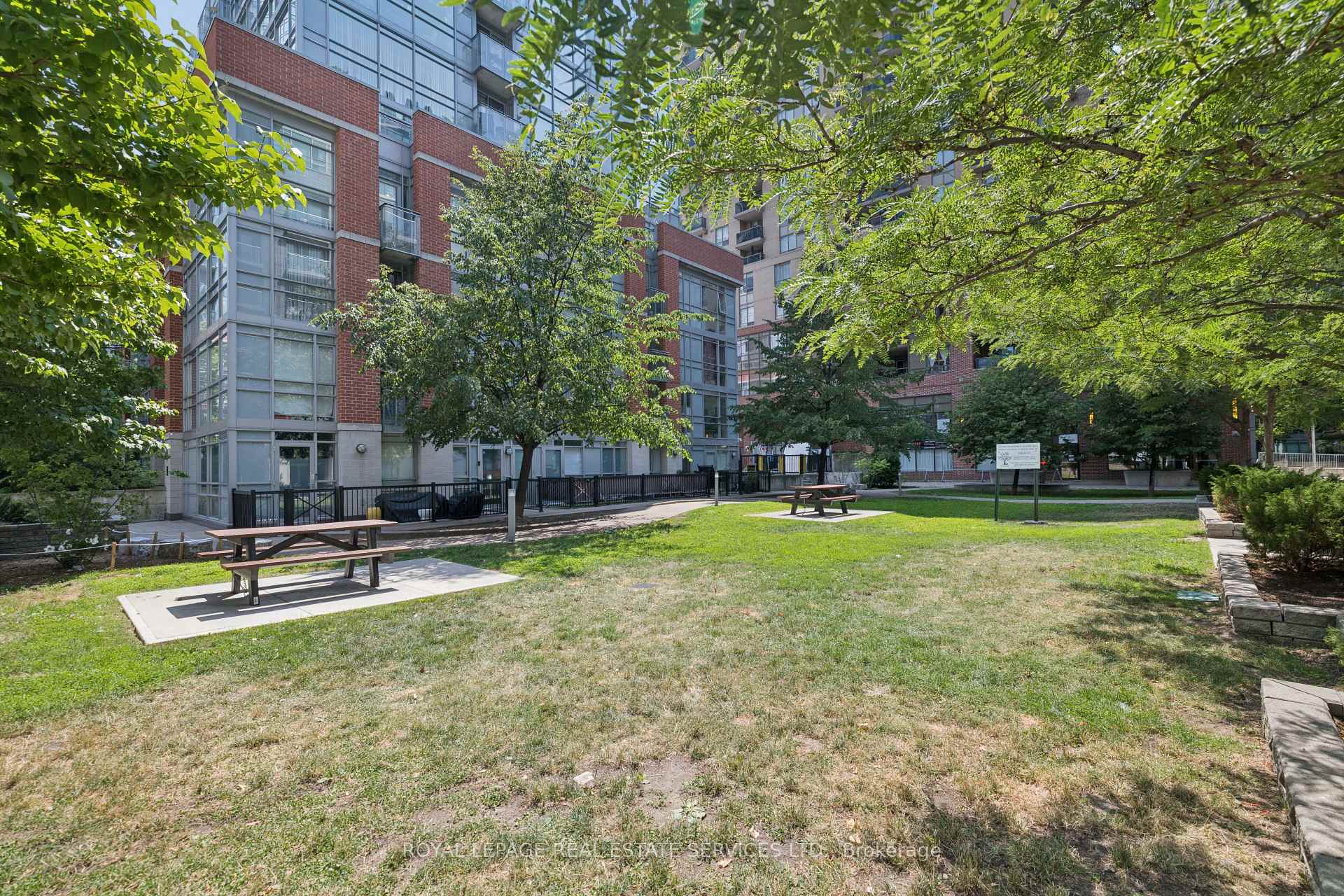 Photo 27 of Unit 1908, 68 Abell Street, Toronto, Little Portugal — HOMEH