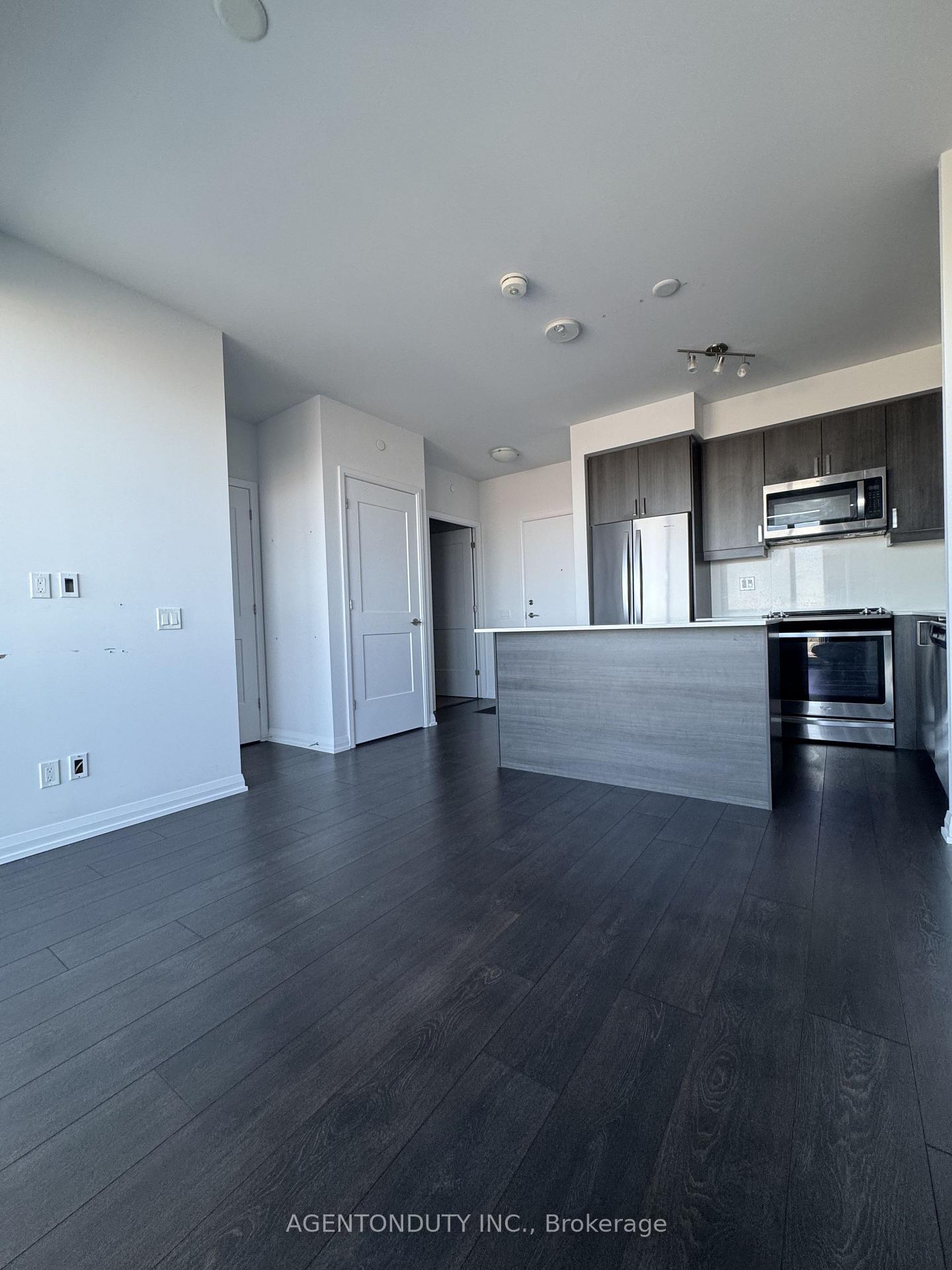Photo 8 of Unit PH14, 7895 Jane Street, Vaughan, Concord — HOMEH