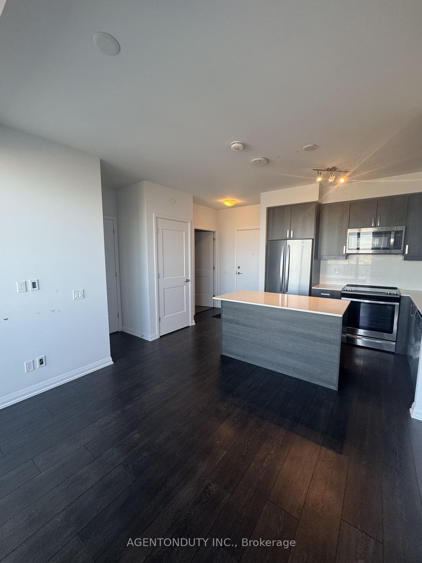 Photo 14 of Unit PH14, 7895 Jane Street, Vaughan, Concord — HOMEH