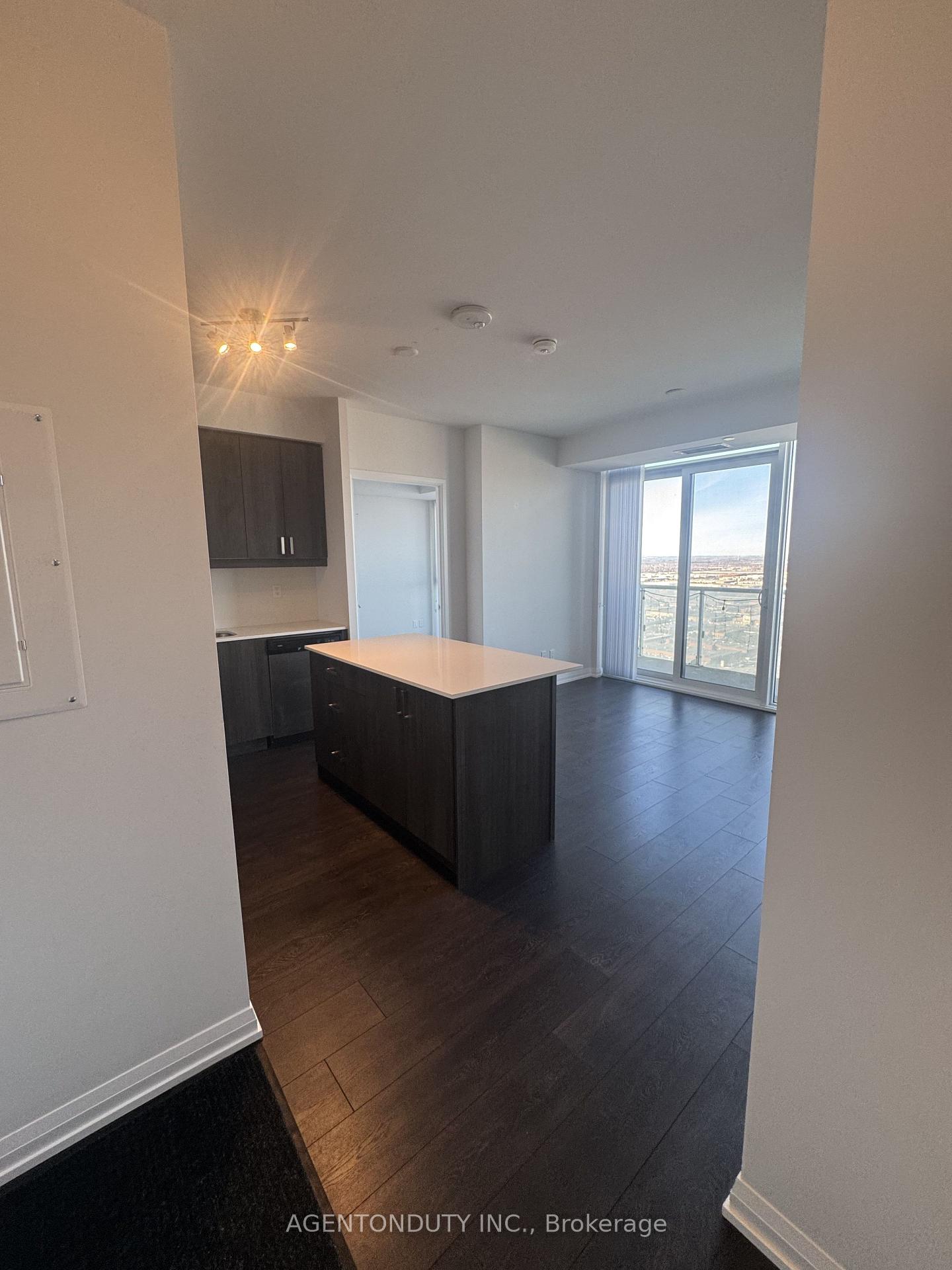Photo 16 of Unit PH14, 7895 Jane Street, Vaughan, Concord — HOMEH