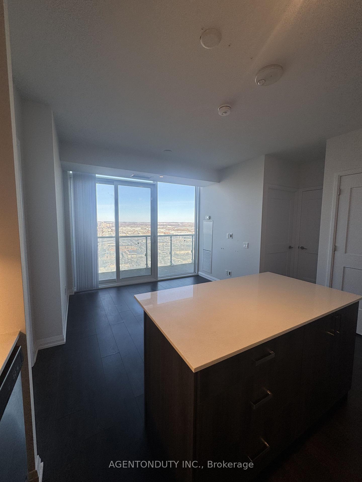 Photo 17 of Unit PH14, 7895 Jane Street, Vaughan, Concord — HOMEH