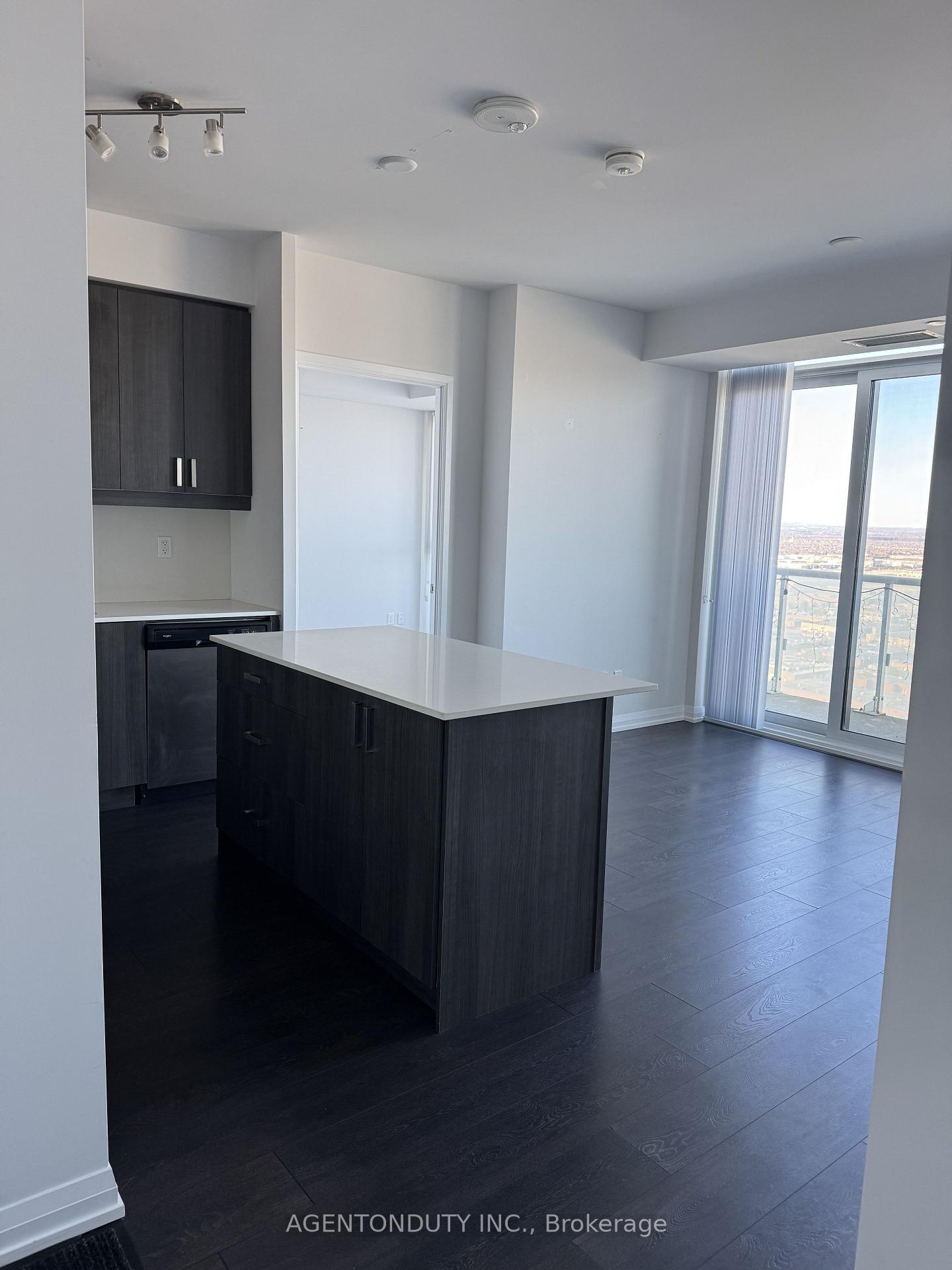 Photo 18 of Unit PH14, 7895 Jane Street, Vaughan, Concord — HOMEH