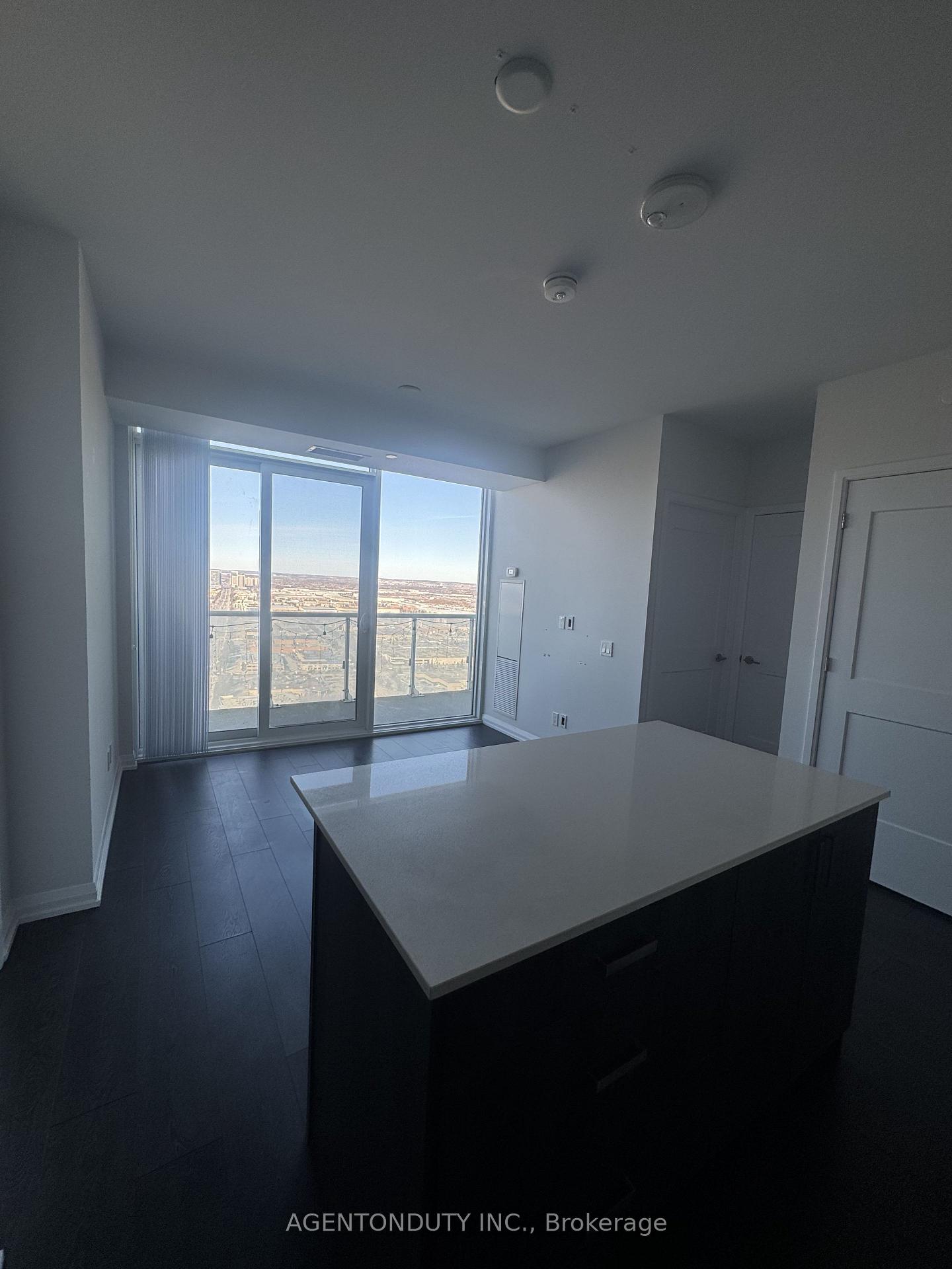 Photo 23 of Unit PH14, 7895 Jane Street, Vaughan, Concord — HOMEH