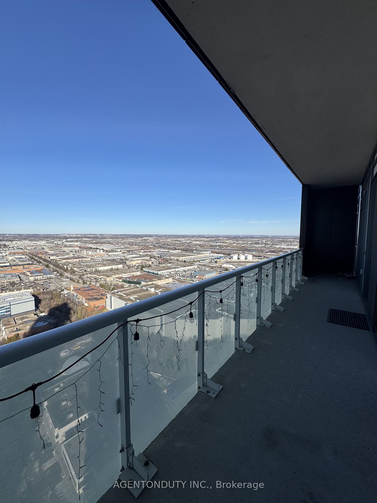 Photo 36 of Unit PH14, 7895 Jane Street, Vaughan, Concord — HOMEH
