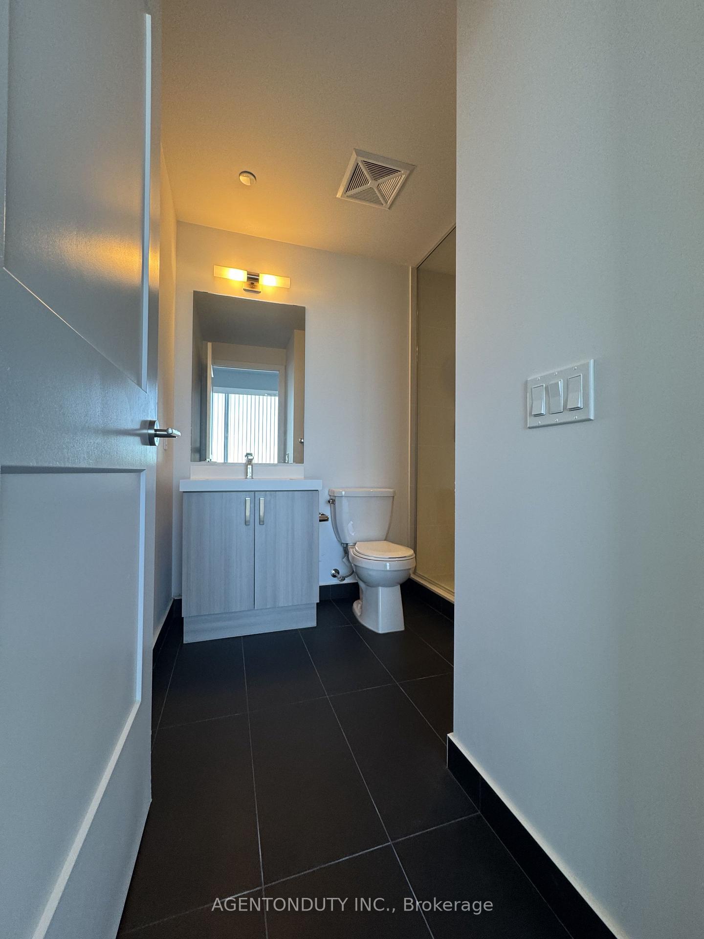 Photo 39 of Unit PH14, 7895 Jane Street, Vaughan, Concord — HOMEH