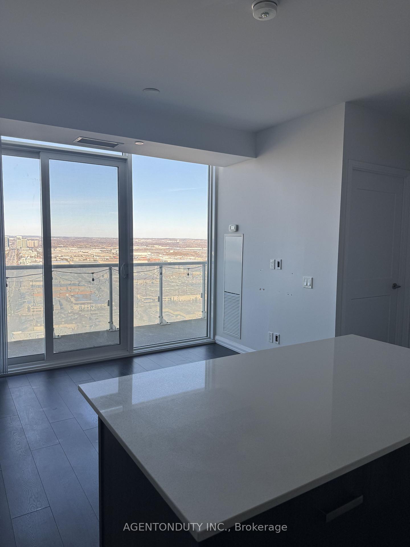 Photo 41 of Unit PH14, 7895 Jane Street, Vaughan, Concord — HOMEH
