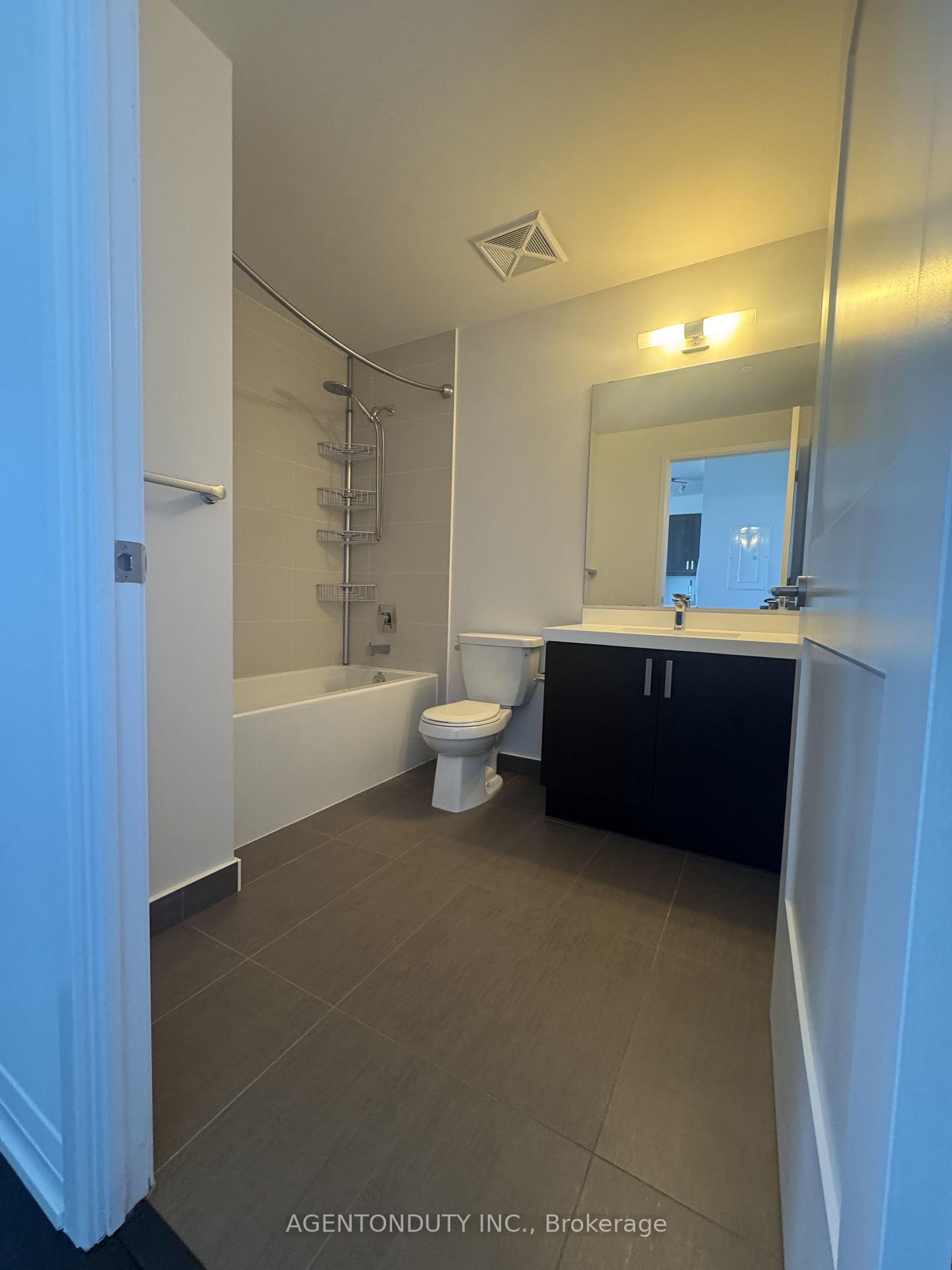 Photo 43 of Unit PH14, 7895 Jane Street, Vaughan, Concord — HOMEH